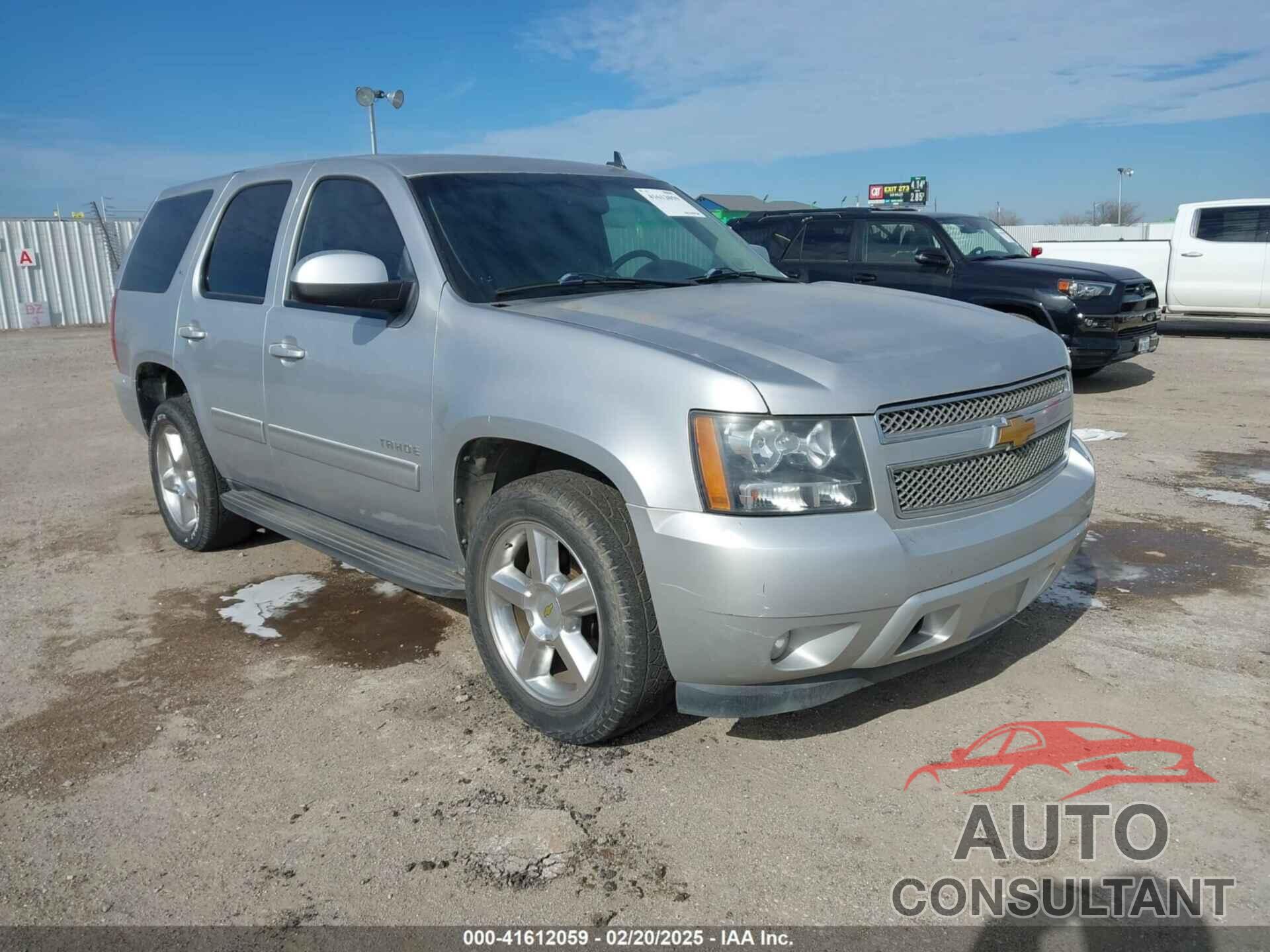 CHEVROLET TAHOE 2013 - 1GNSCBE07DR133710