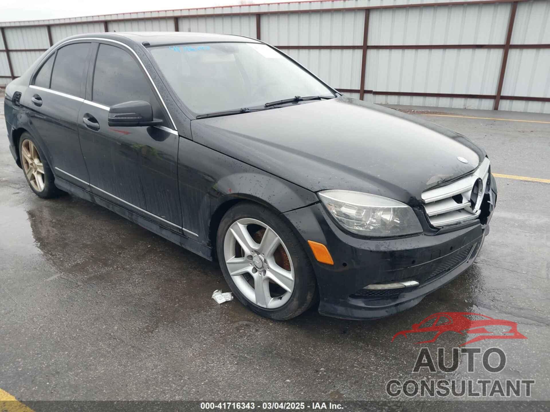MERCEDES-BENZ C 300 2011 - WDDGF8BB3BR149825