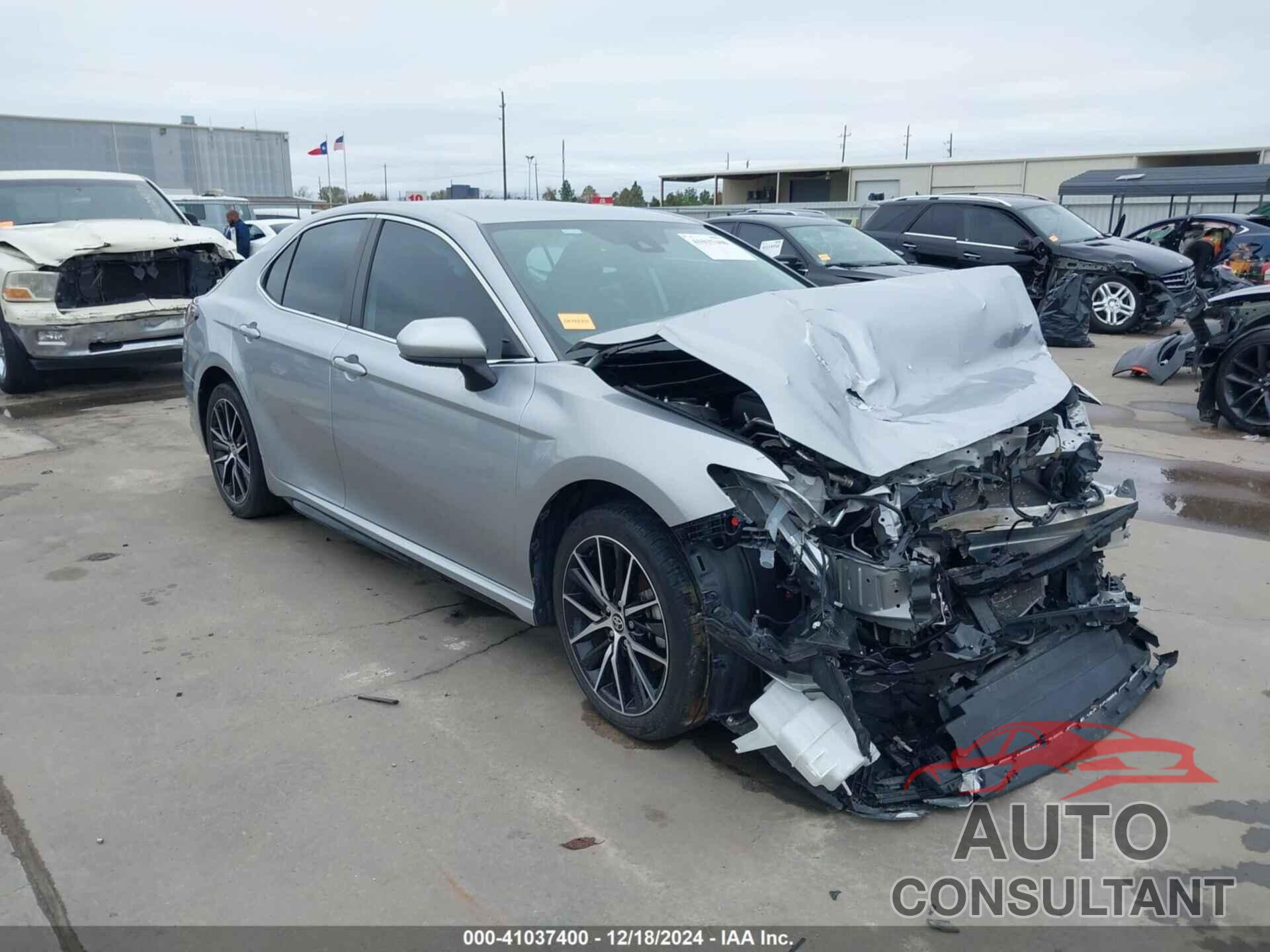 TOYOTA CAMRY 2021 - 4T1G11AK5MU534932