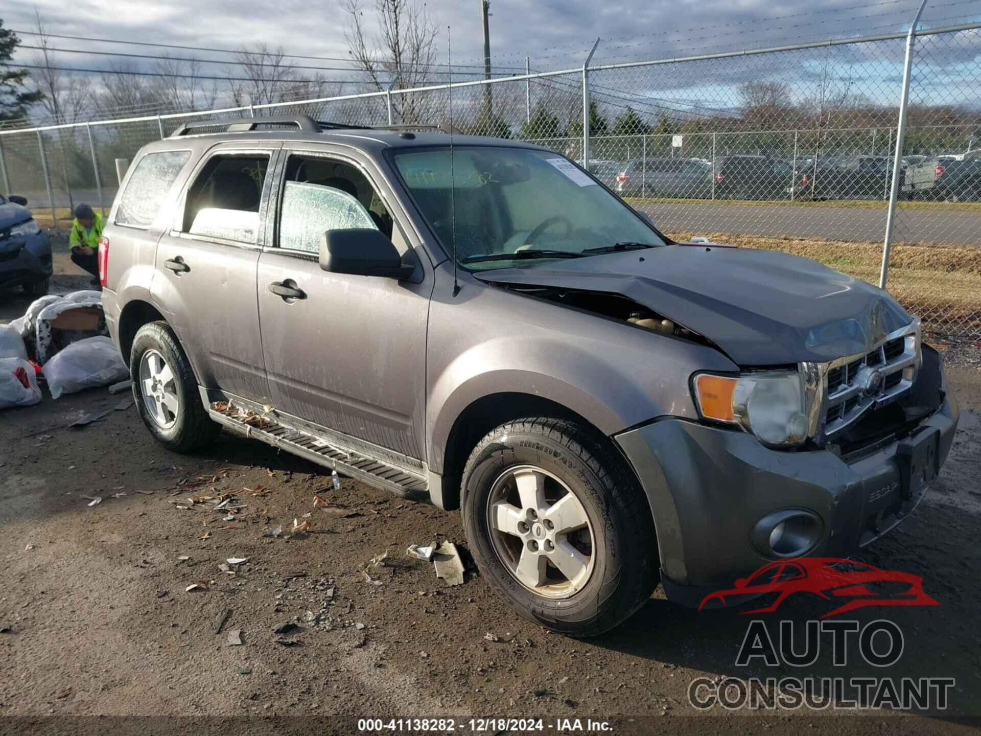 FORD ESCAPE 2010 - 1FMCU0D76AKA31649