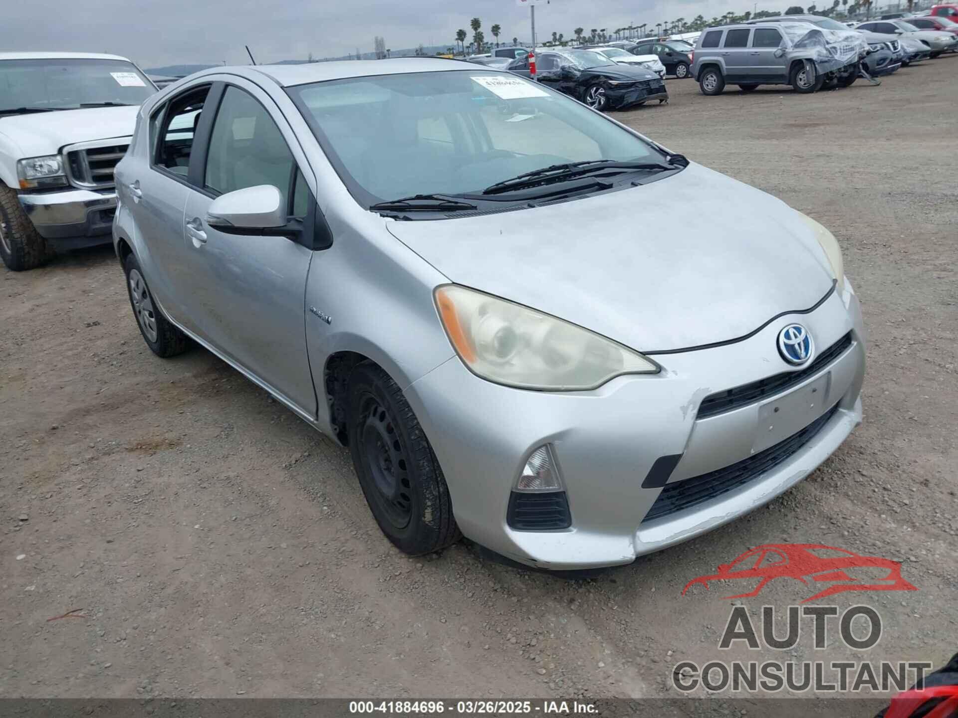 TOYOTA PRIUS C 2013 - JTDKDTB38D1552111
