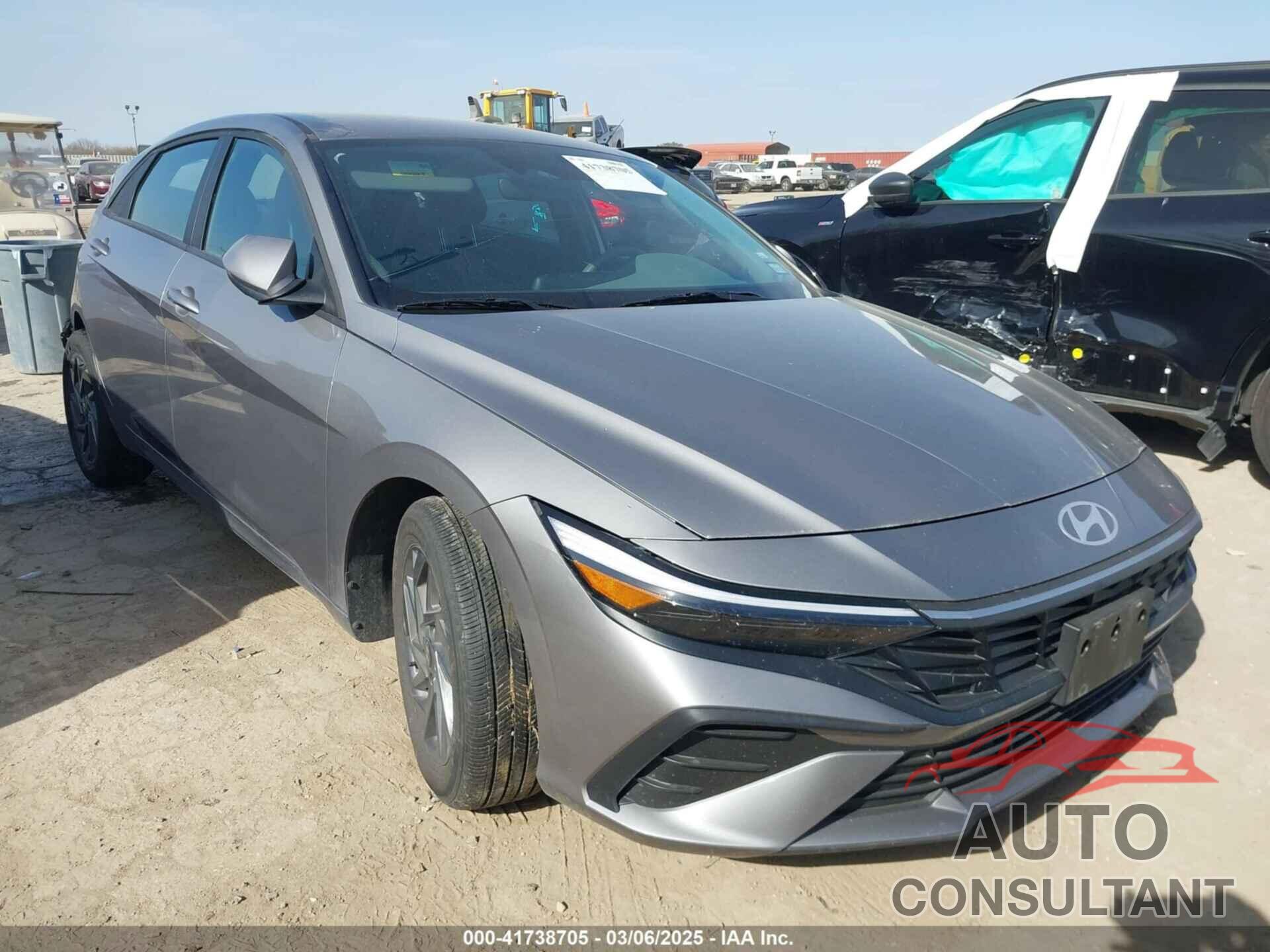 HYUNDAI ELANTRA 2024 - KMHLM4DG3RU810417