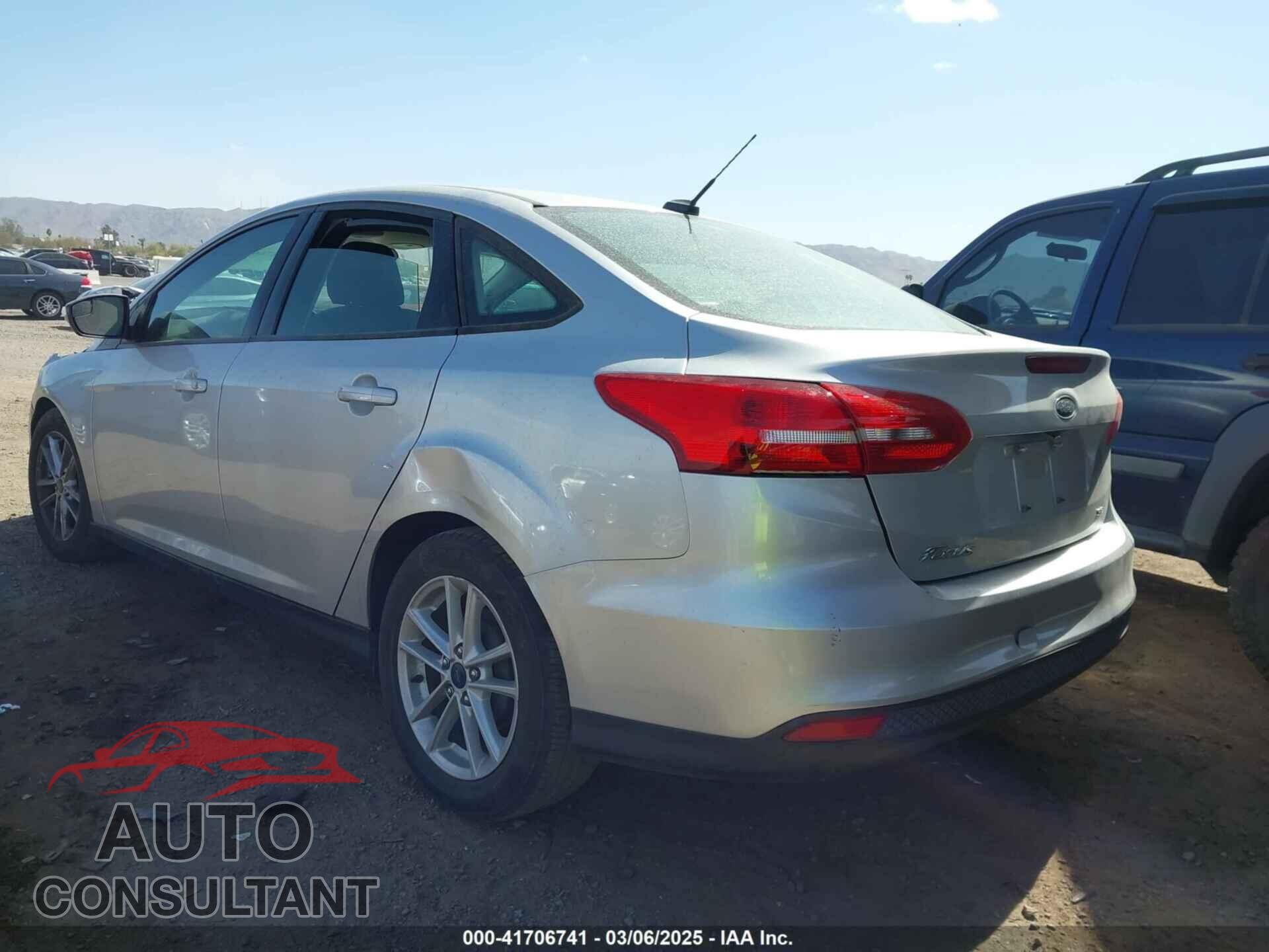 FORD FOCUS 2017 - 1FADP3F28HL246723