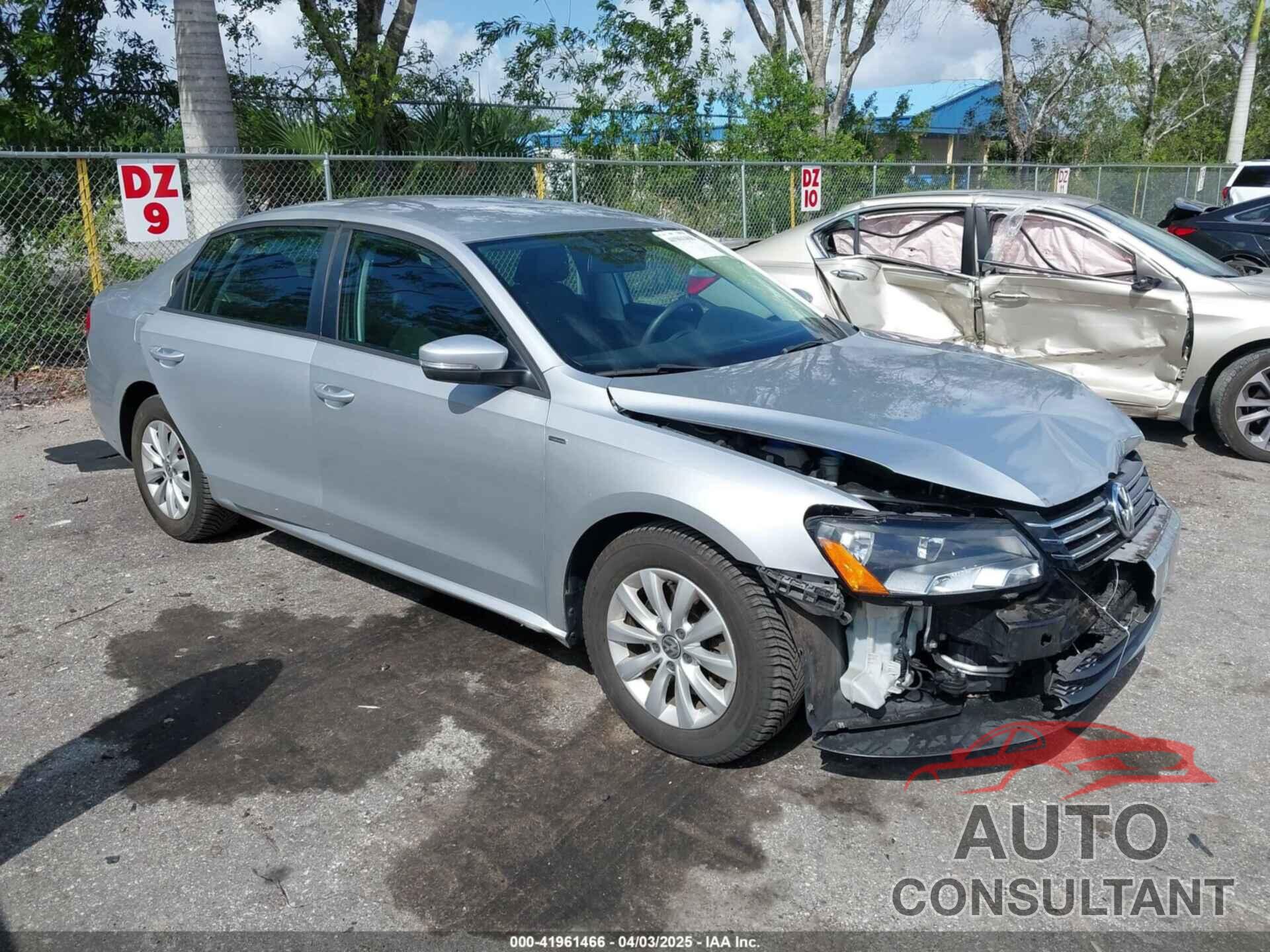 VOLKSWAGEN PASSAT 2013 - 1VWAH7A38DC141267