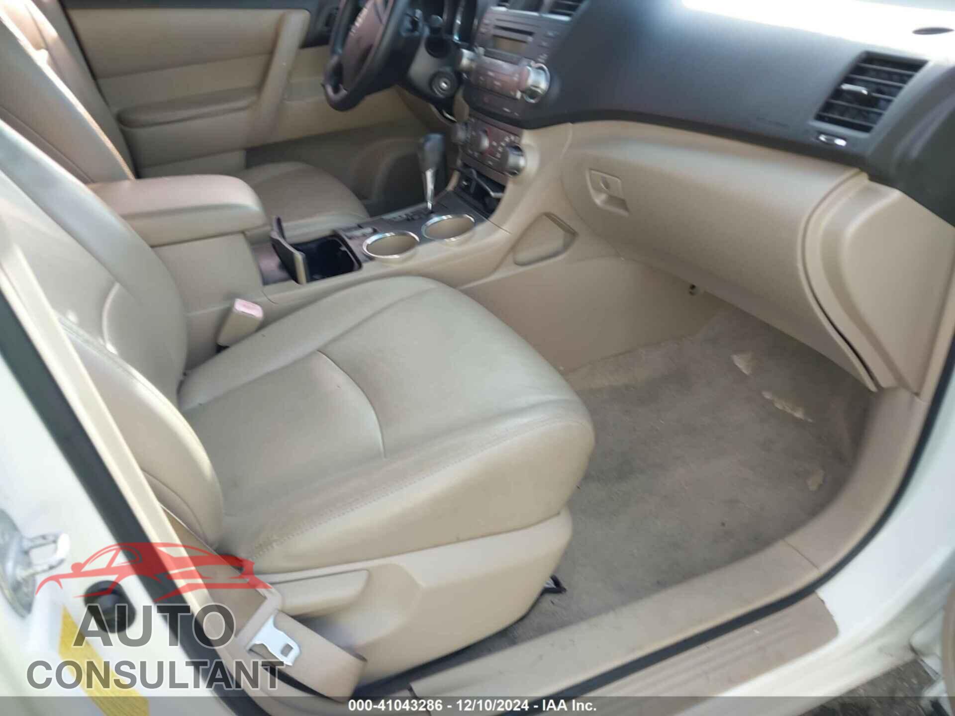 TOYOTA HIGHLANDER 2009 - JTEDA41A892001908