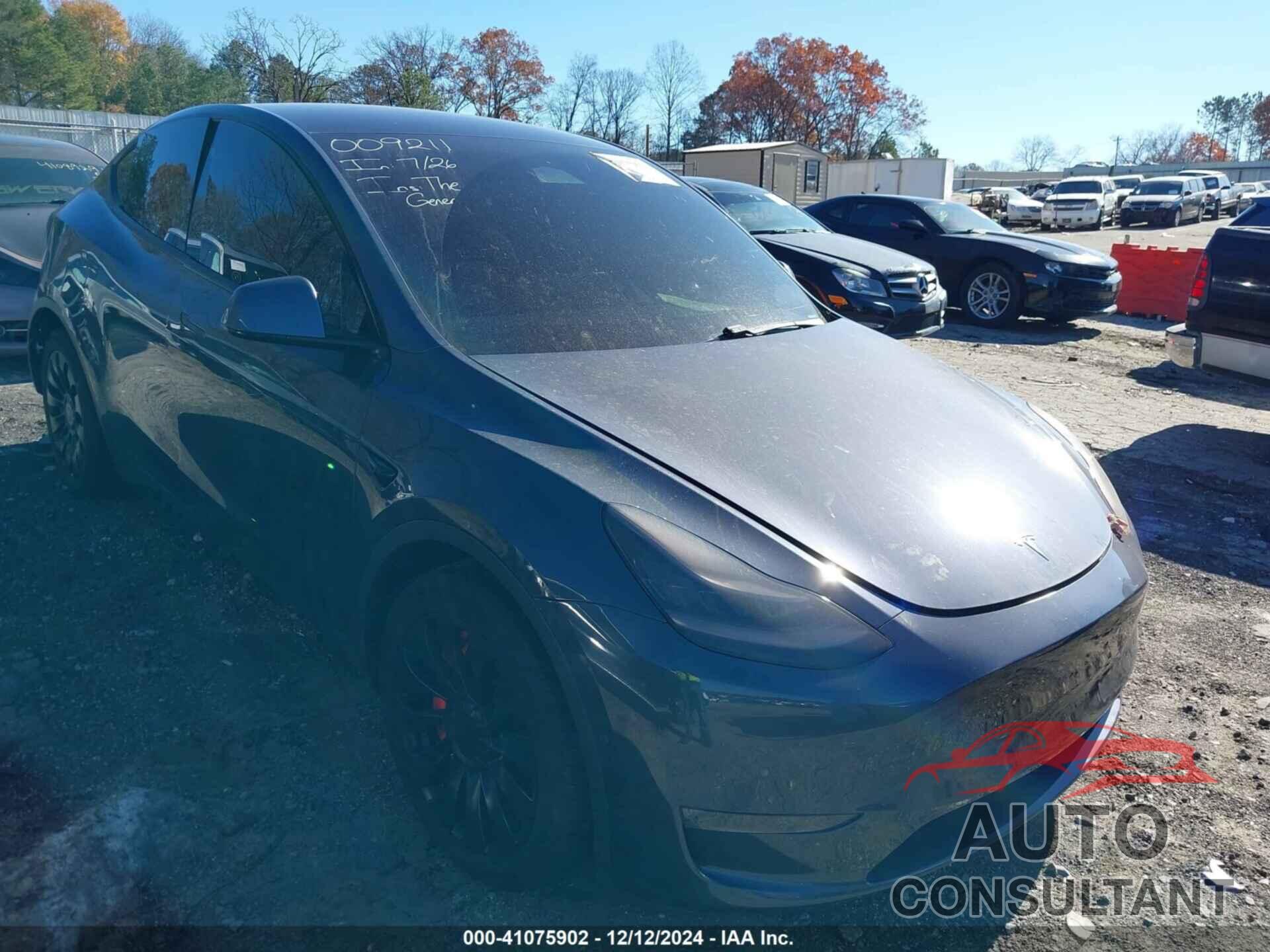 TESLA MODEL Y 2020 - 5YJYGDEE1LF009211