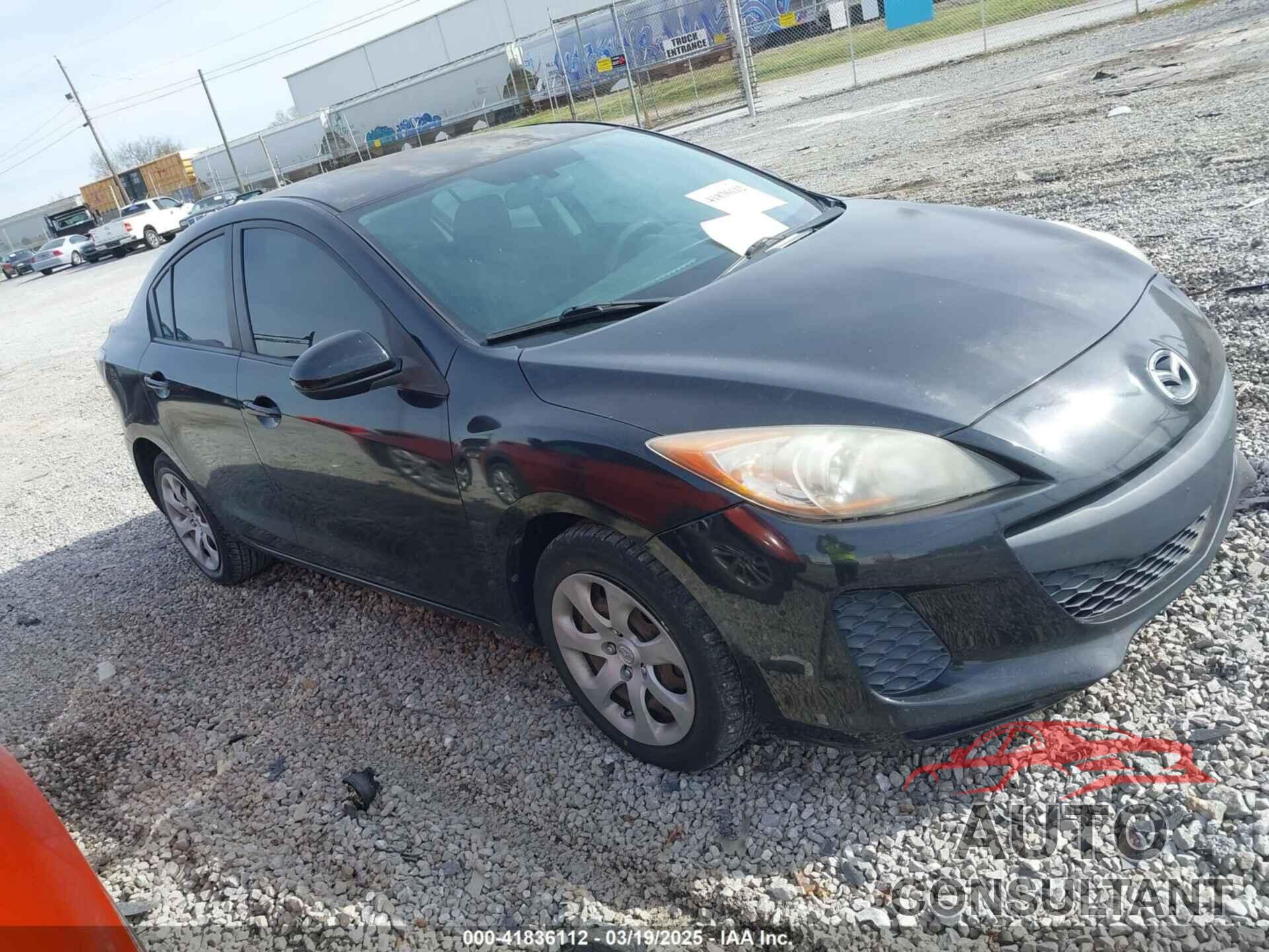 MAZDA MAZDA3 2013 - JM1BL1TF9D1835455