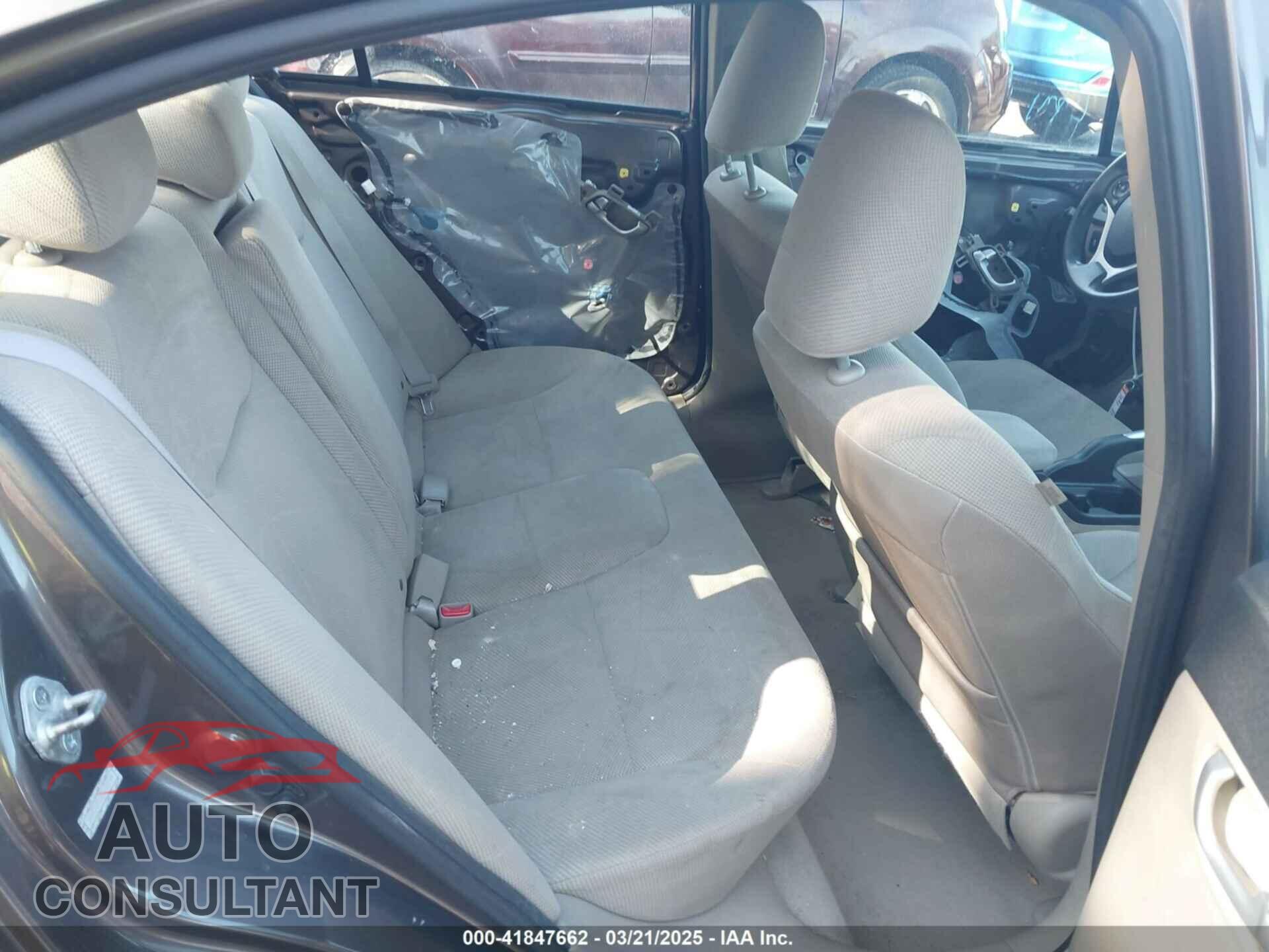 HONDA CIVIC 2012 - 2HGFB2F83CH537184
