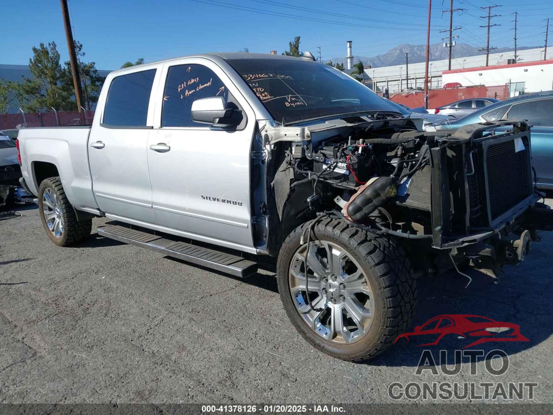 CHEVROLET SILVERADO 1500 2018 - 3GCPCREC2JG508335