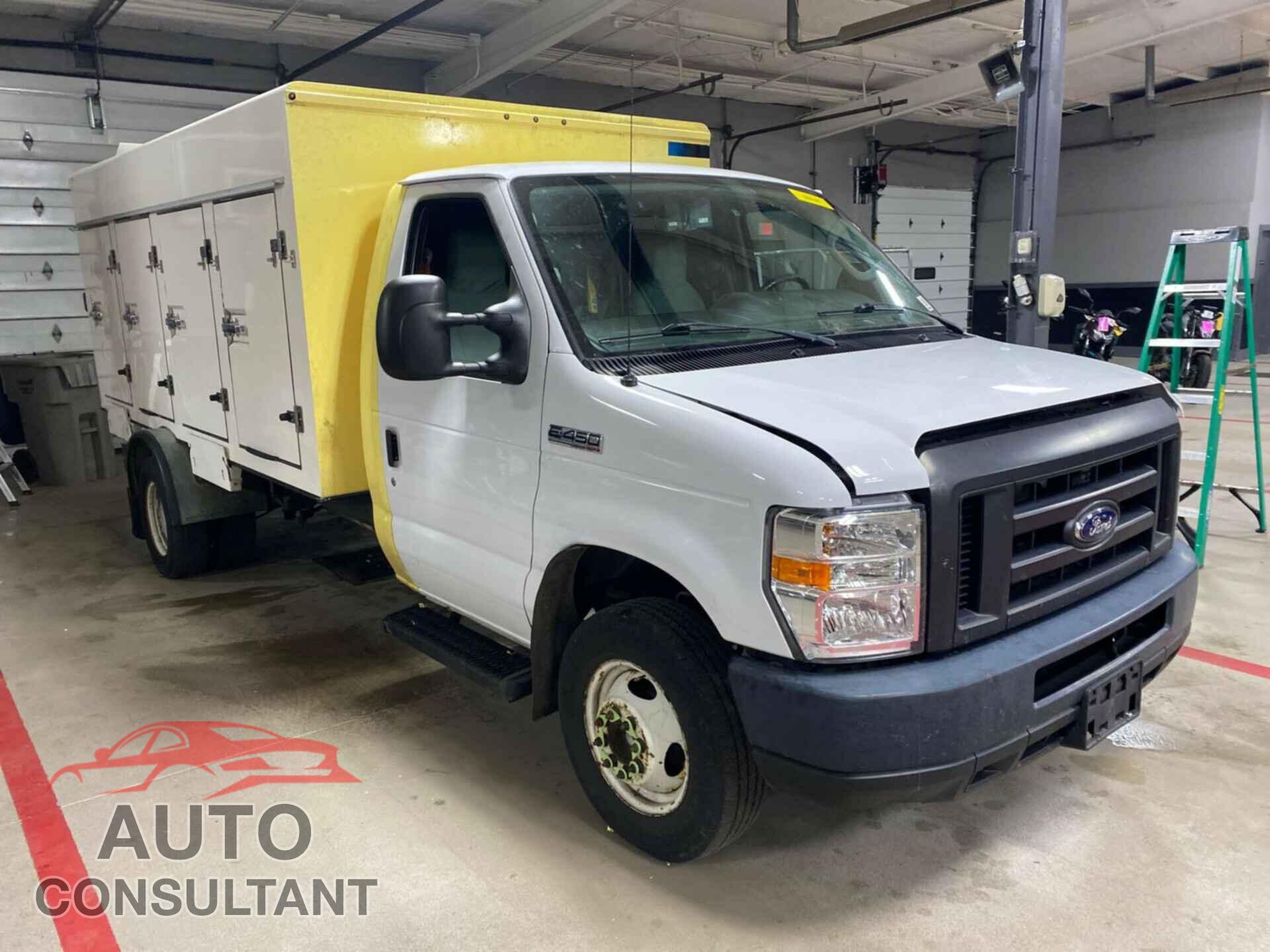 FORD ECONOLINE 2017 - 1FDXE4FS0HDC72239