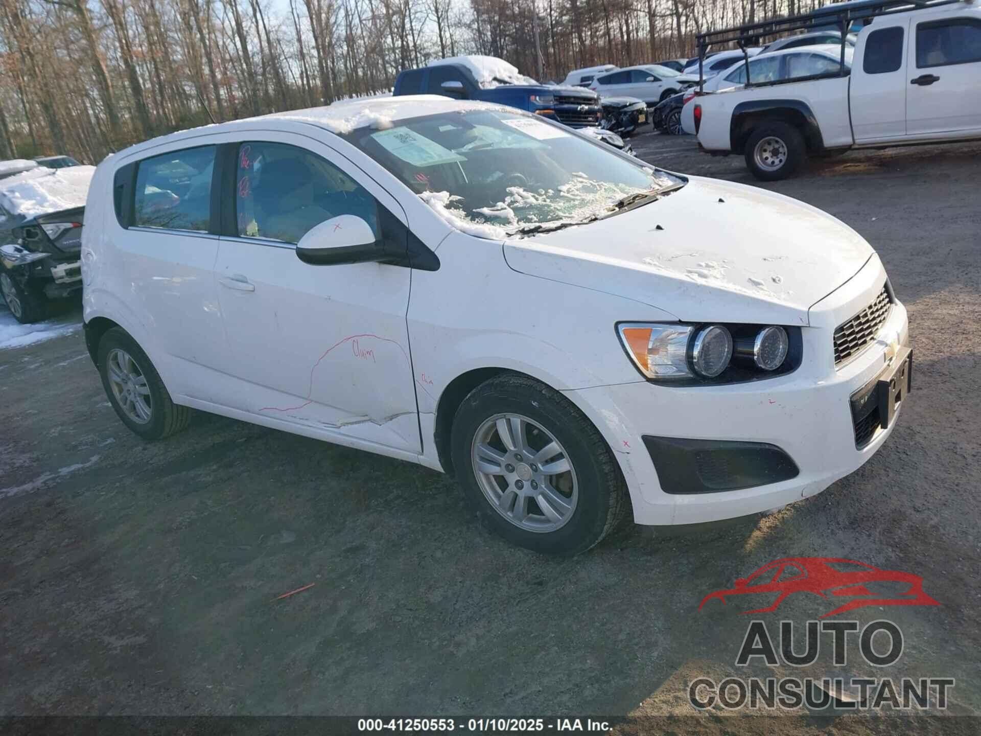 CHEVROLET SONIC 2016 - 1G1JC6SH3G4172360