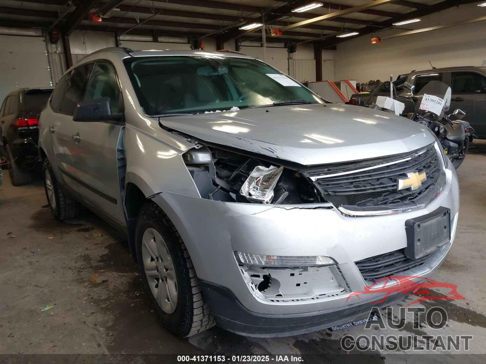 CHEVROLET TRAVERSE 2017 - 1GNKVFKD0HJ207045