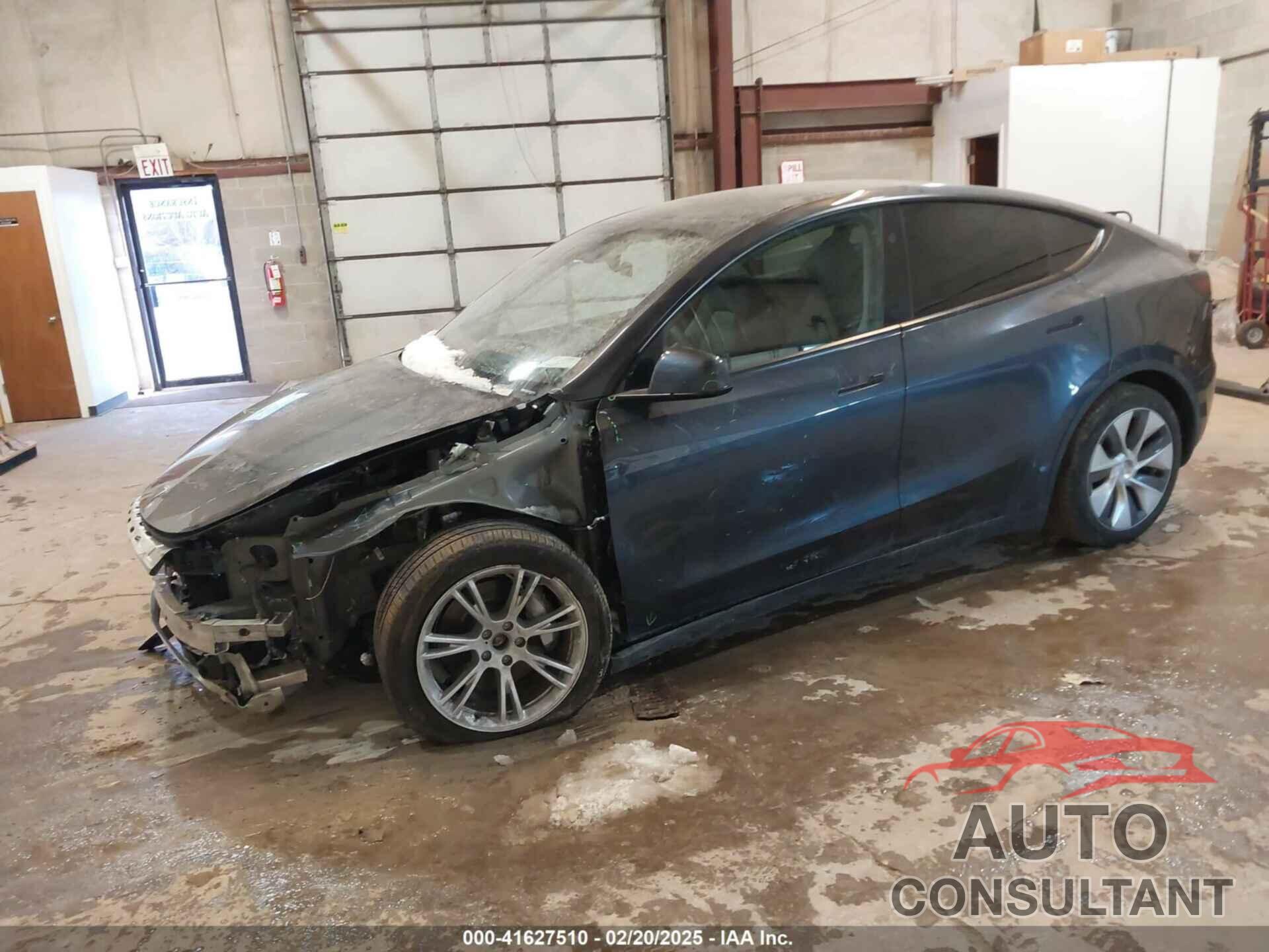 TESLA MODEL Y 2024 - 7SAYGDEE0RA282634
