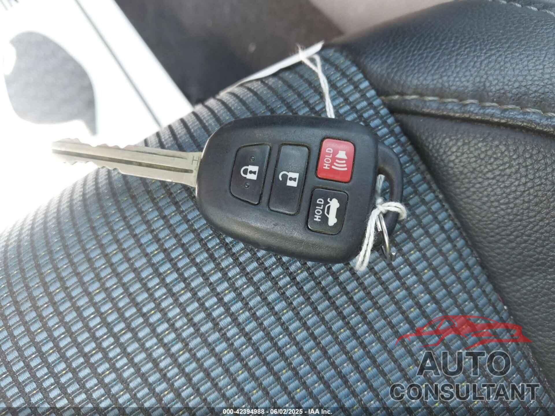 TOYOTA COROLLA 2016 - 2T1BURHE7GC509746
