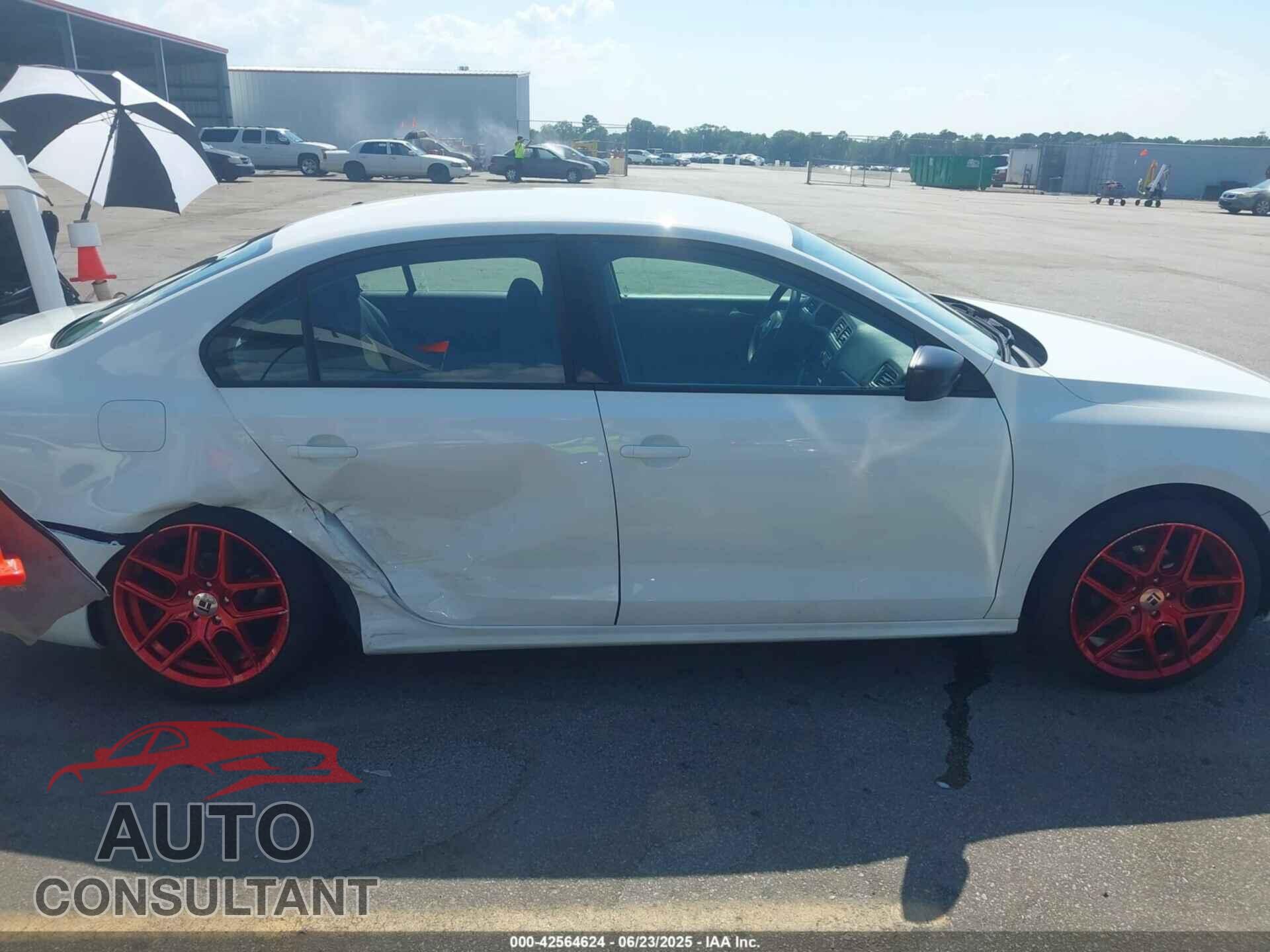 VOLKSWAGEN JETTA 2014 - 3VW2K7AJ0EM308564