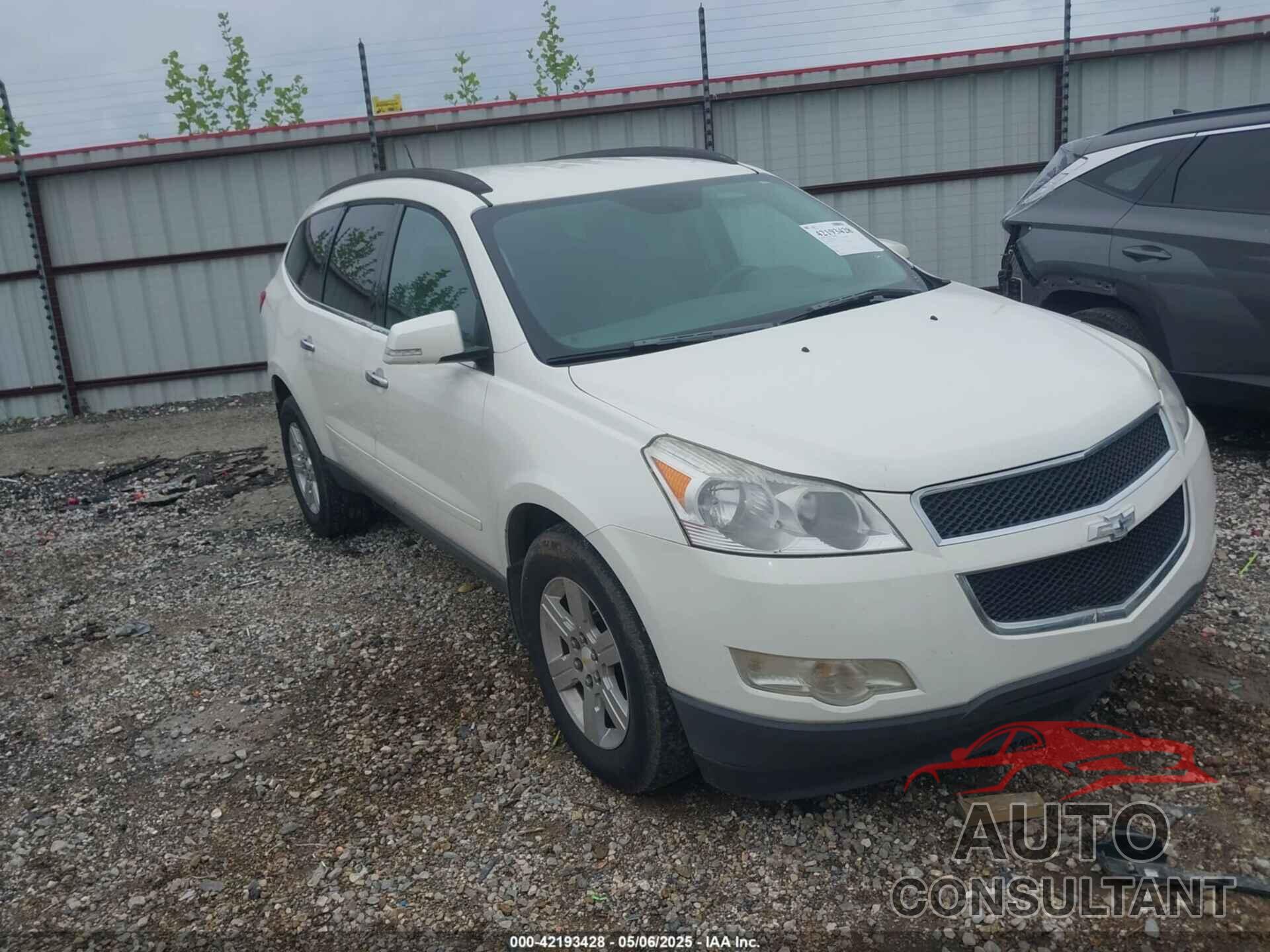 CHEVROLET TRAVERSE 2011 - 1GNKRGED2BJ246832
