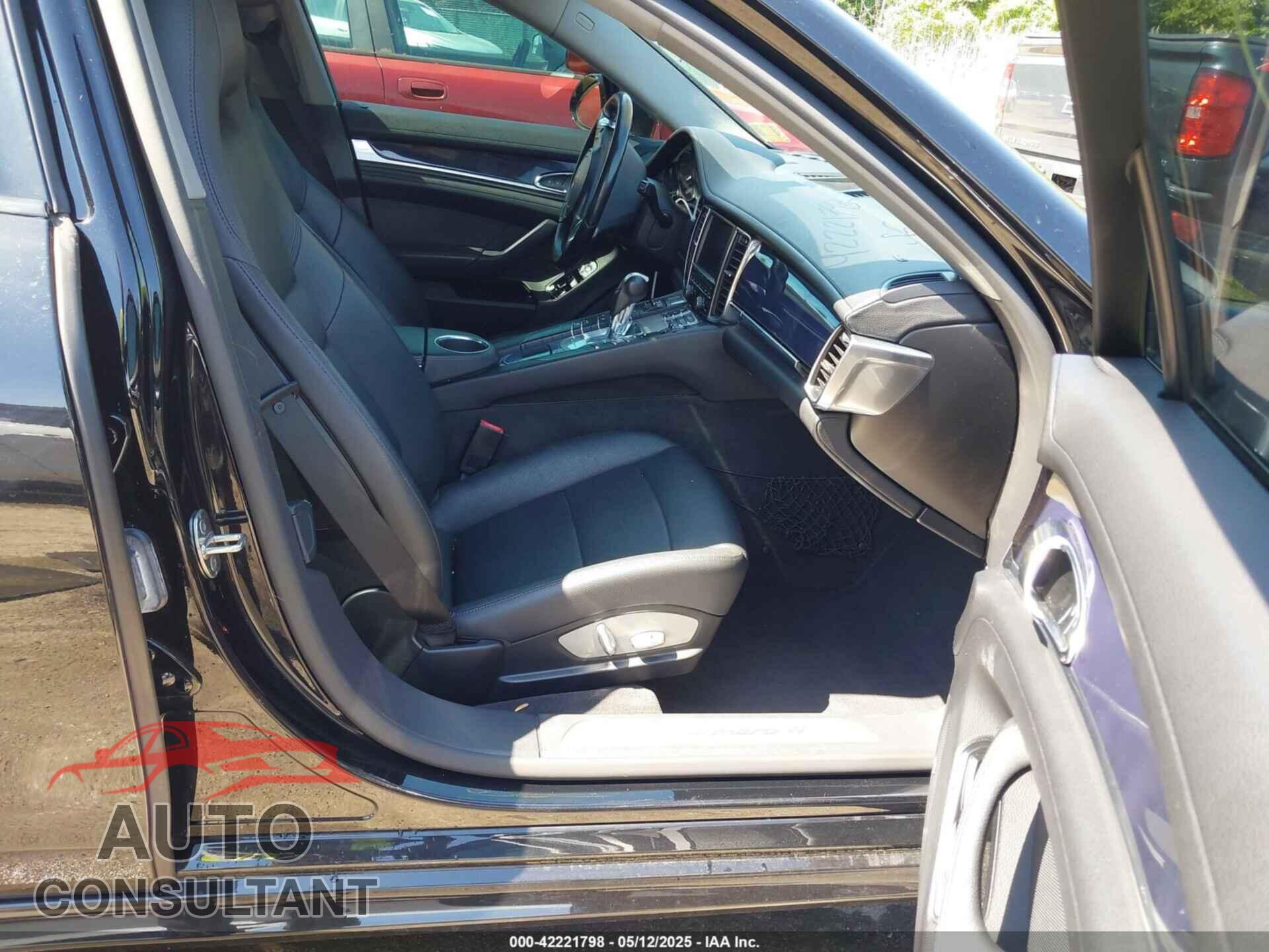 PORSCHE PANAMERA 2014 - WP0AA2A70EL009084