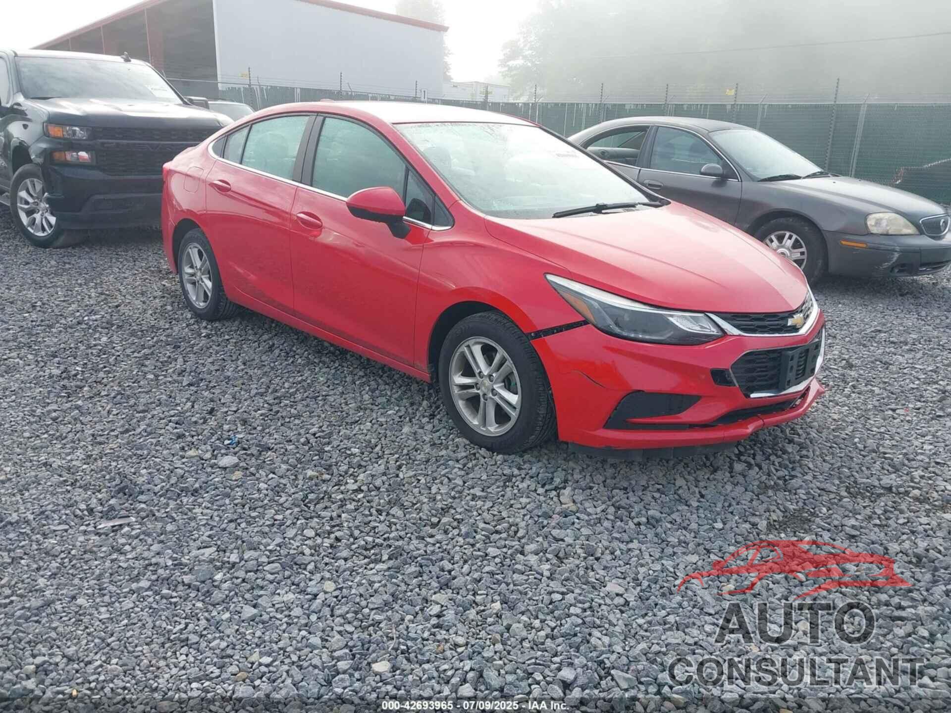 CHEVROLET CRUZE 2018 - 1G1BE5SM5J7184635