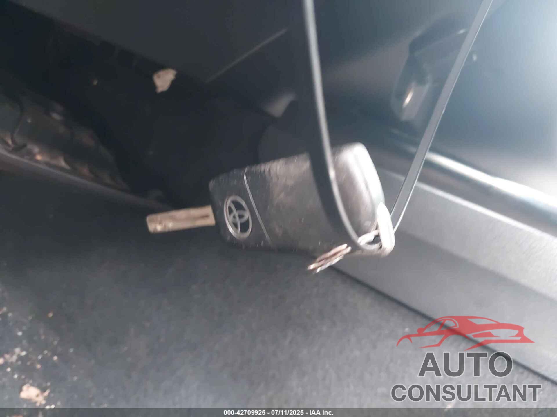TOYOTA CAMRY 2019 - 4T1B11HK2KU164830