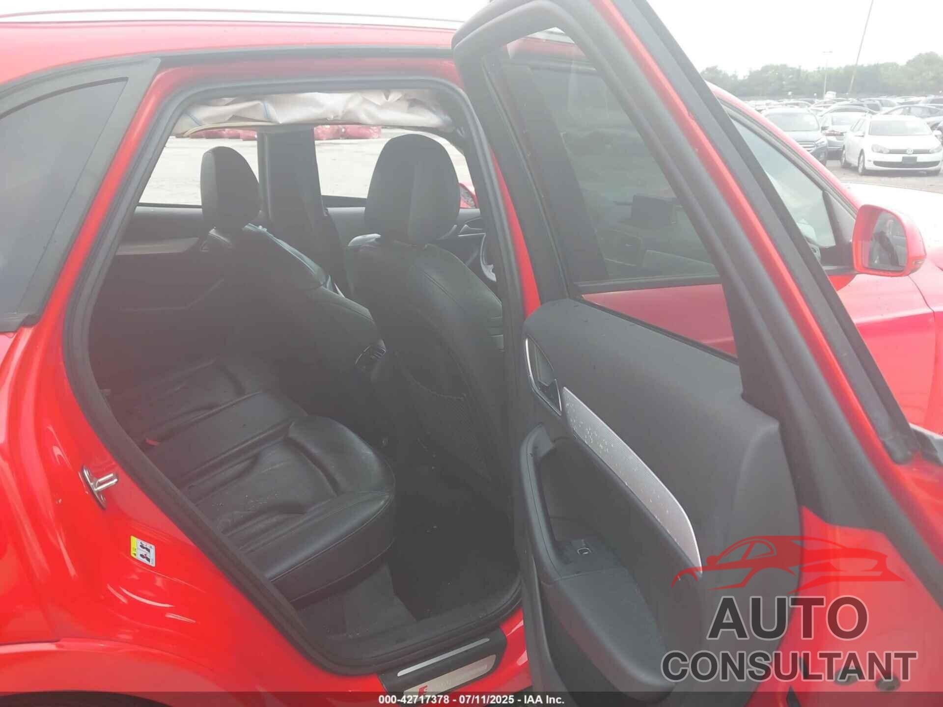 AUDI Q3 2018 - WA1BCCFS9JR025027