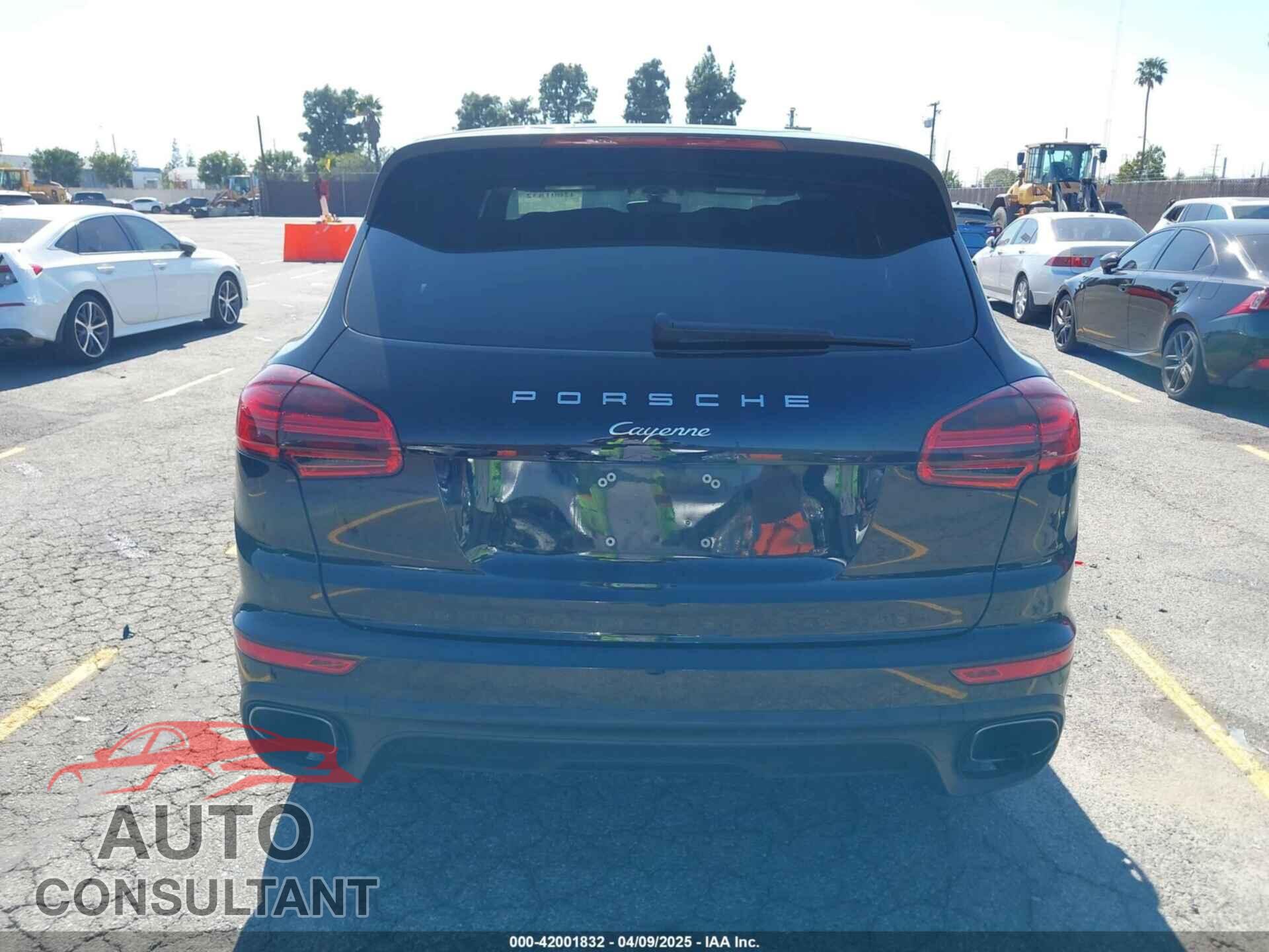 PORSCHE CAYENNE 2016 - WP1AA2A21GLA10704