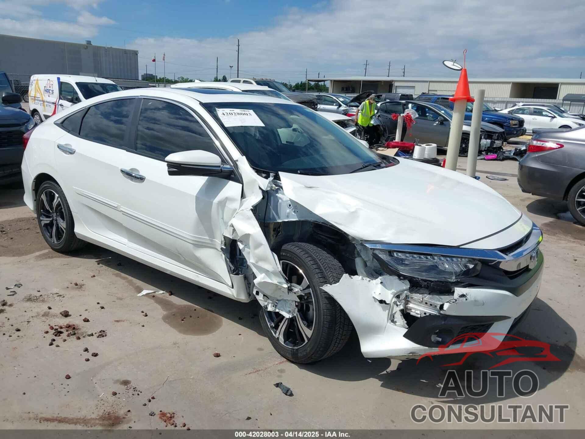 HONDA CIVIC 2018 - JHMFC1F94JX009112