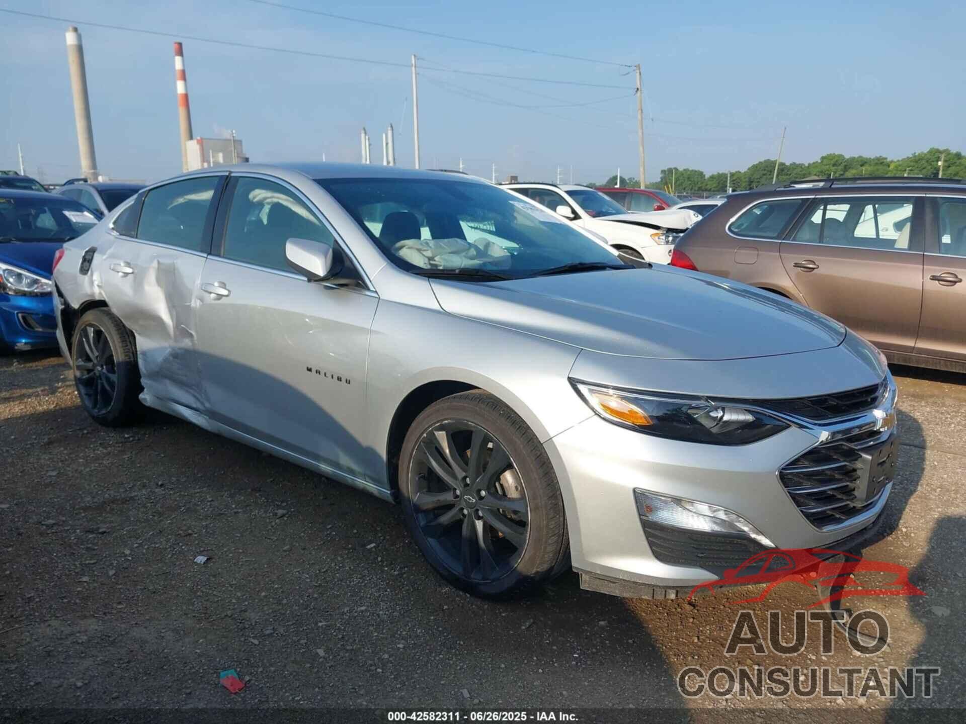 CHEVROLET MALIBU 2021 - 1G1ZD5ST9MF033123