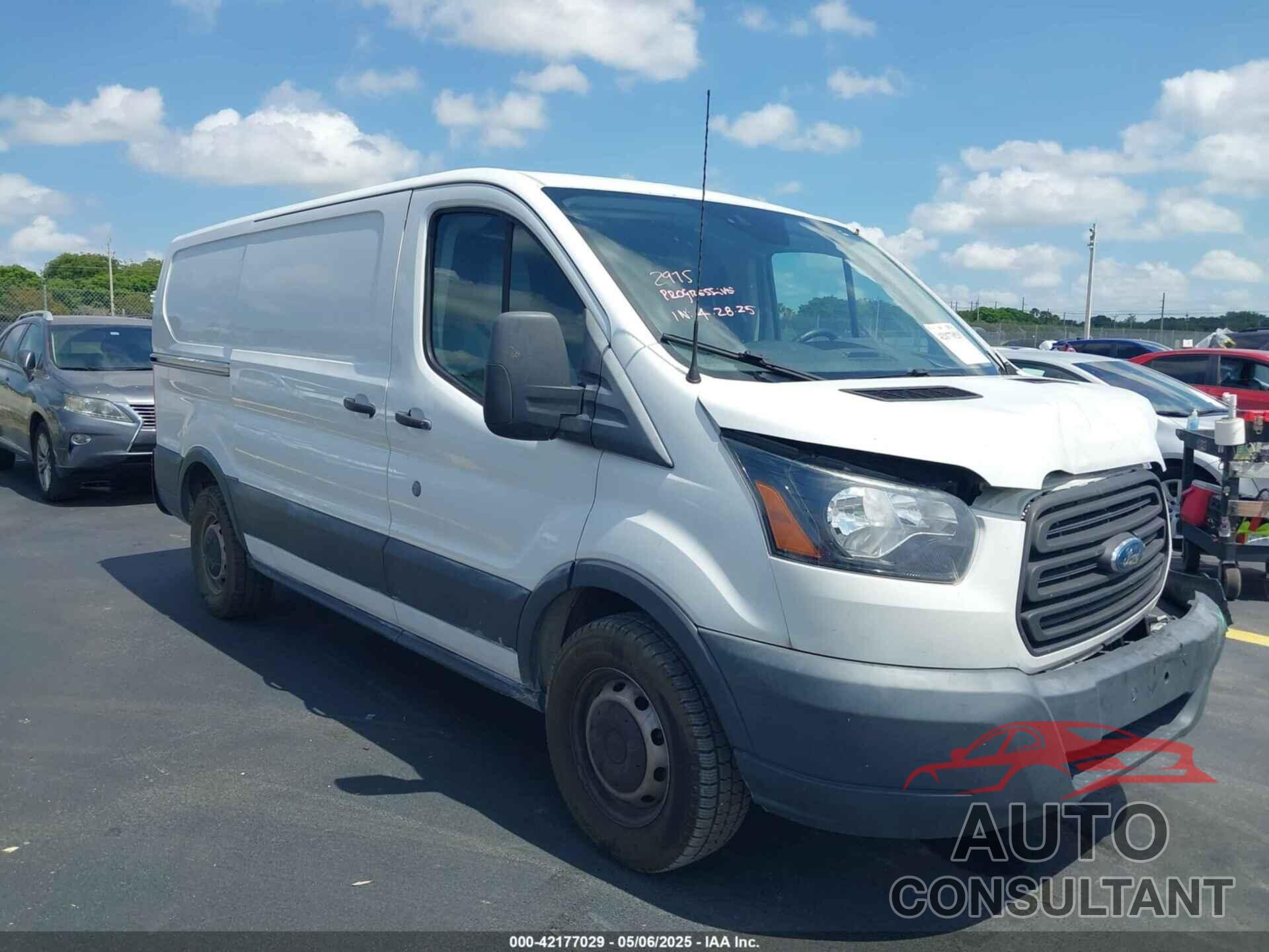 FORD TRANSIT-150 2017 - 1FTYE1YM8HKB45935