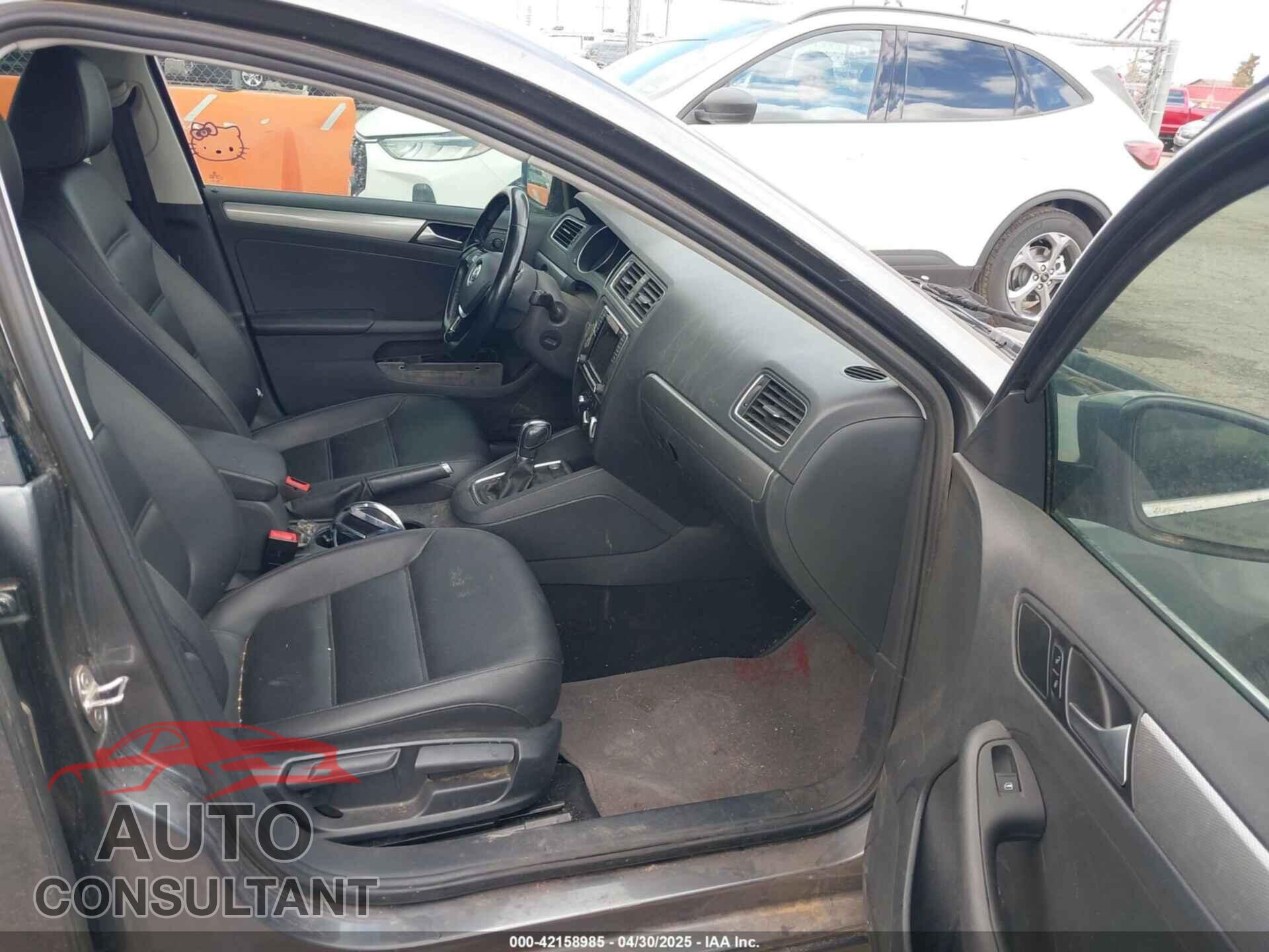 VOLKSWAGEN JETTA 2017 - 3VWDB7AJ9HM310357