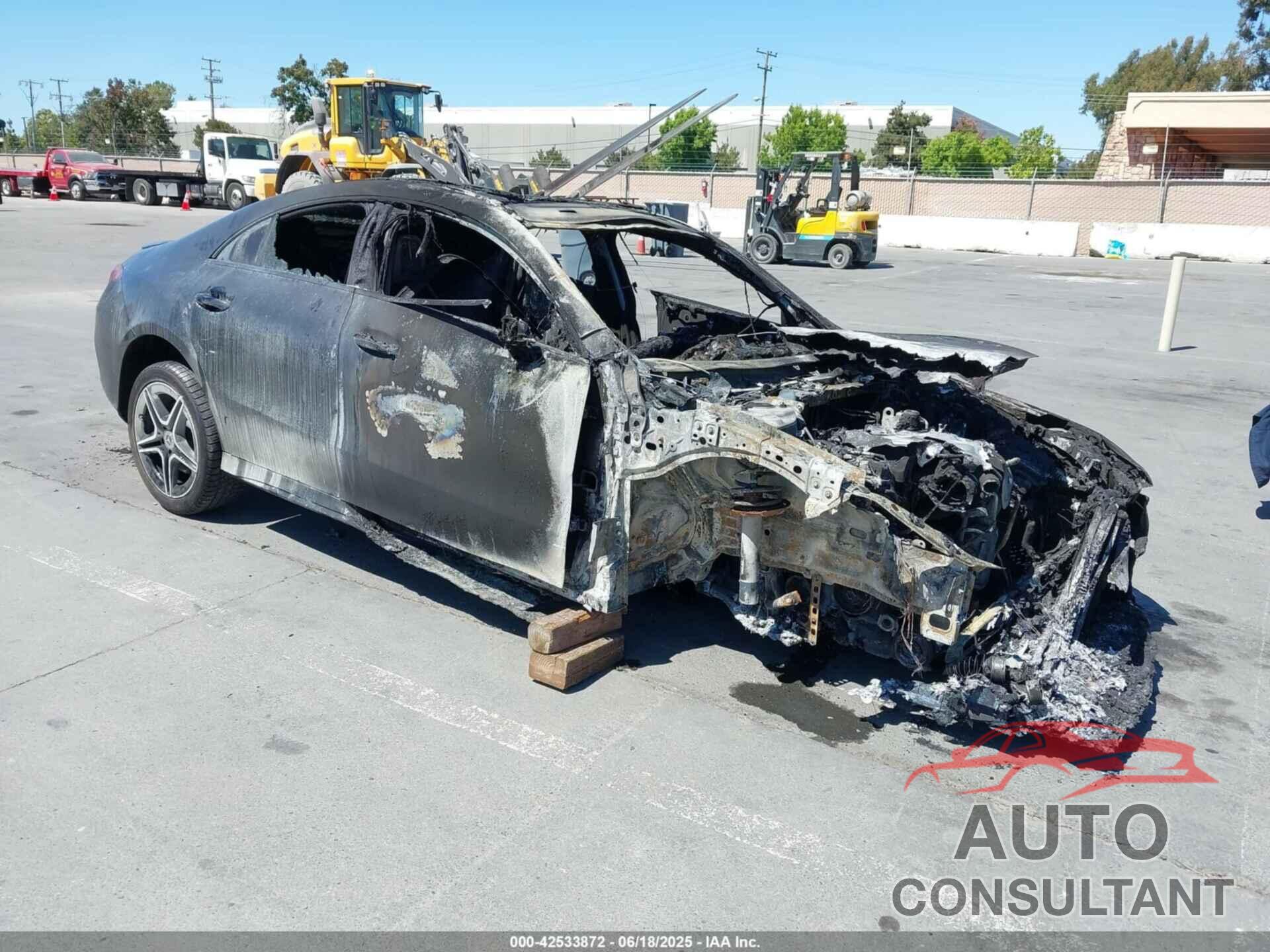 MERCEDES-BENZ CLA 250 2020 - W1K5J4HB2LN105295