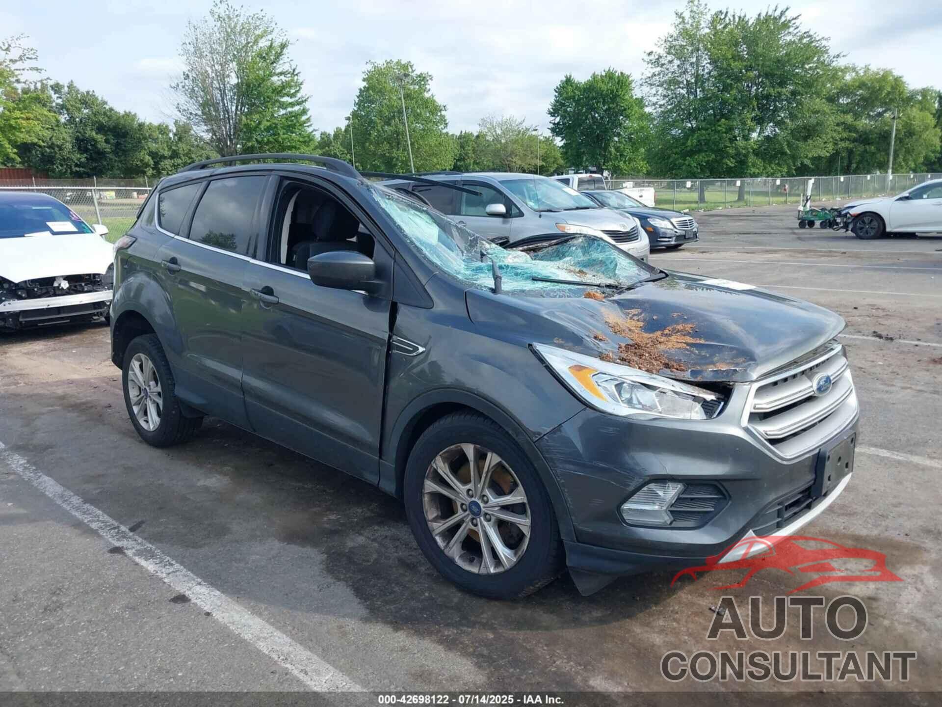 FORD ESCAPE 2017 - 1FMCU9G90HUE76257