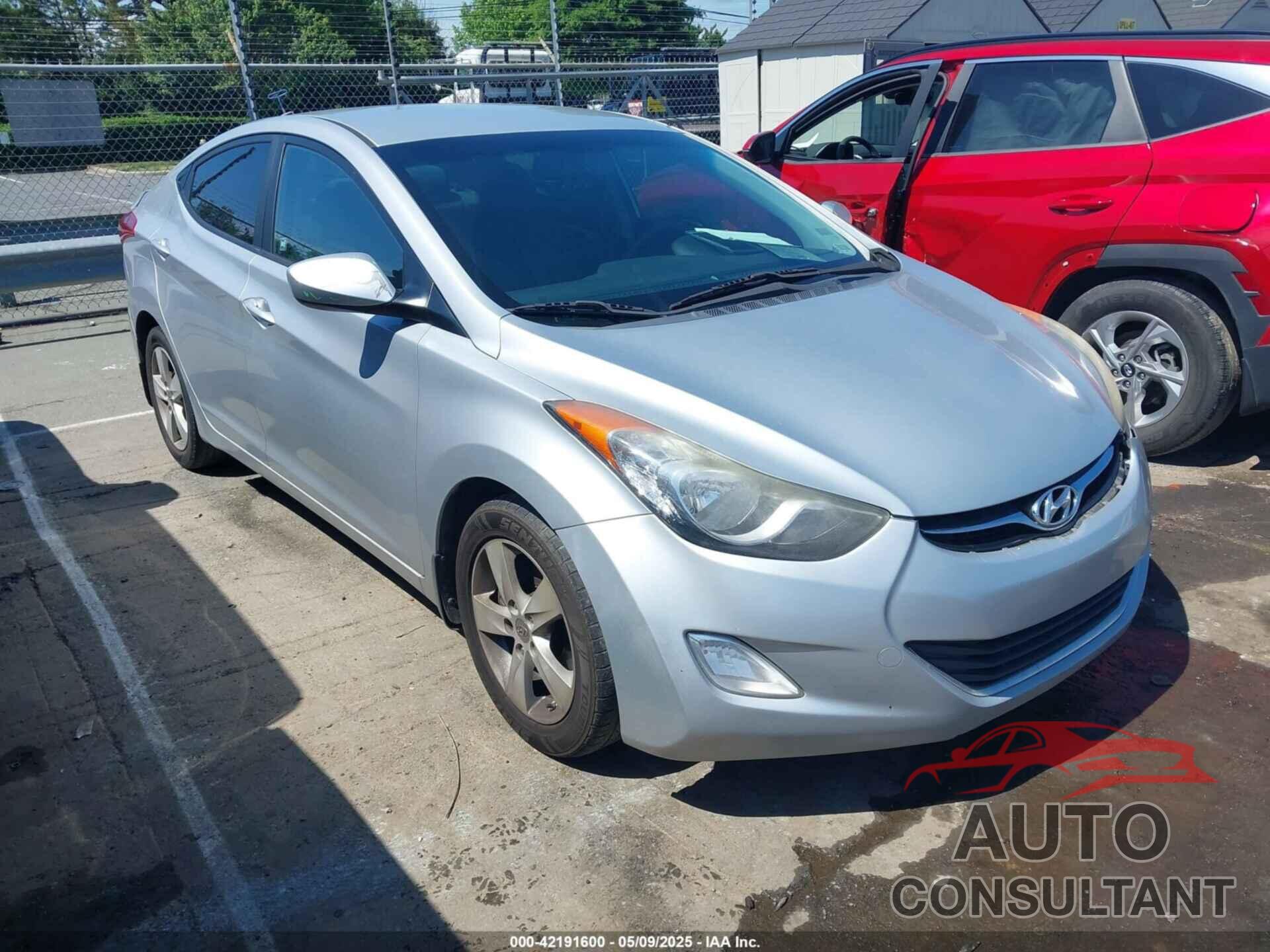 HYUNDAI ELANTRA 2012 - 5NPDH4AE1CH148547