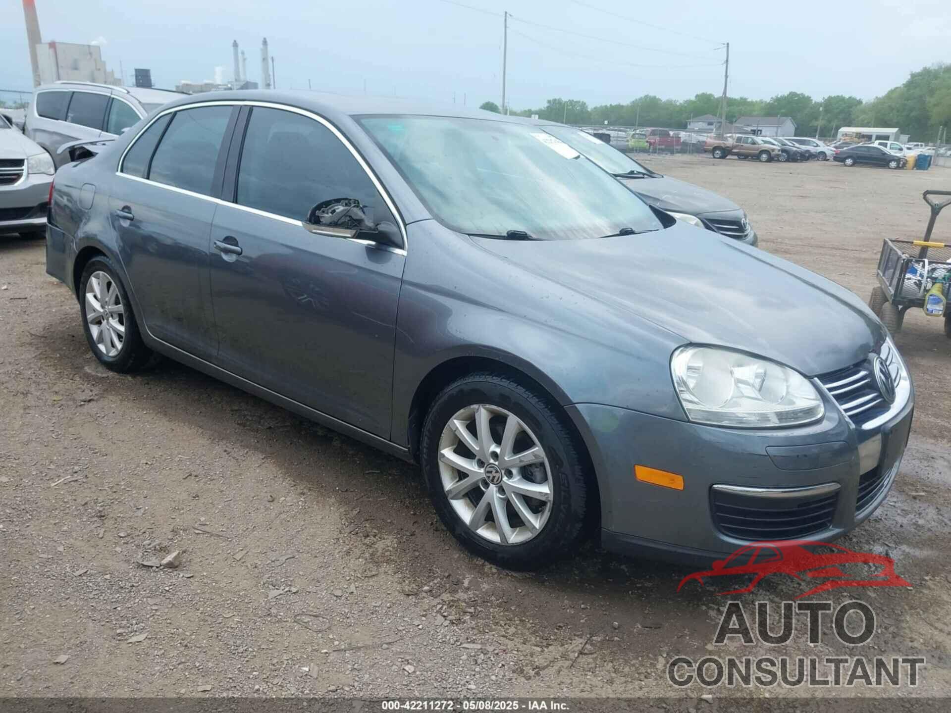 VOLKSWAGEN JETTA 2010 - 3VWRZ7AJXAM021351
