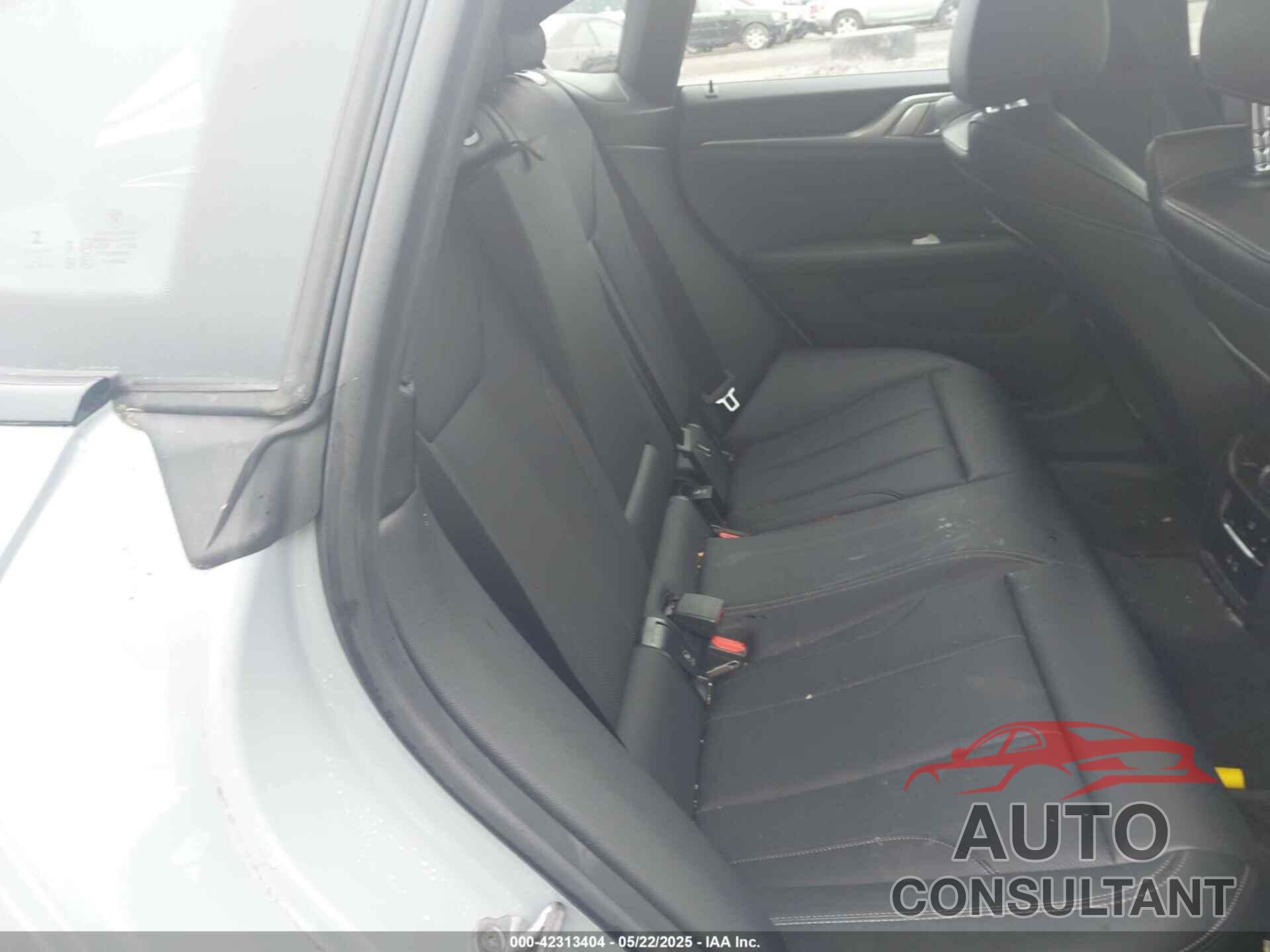 BMW I4 2022 - WBY73AW00NFN14842