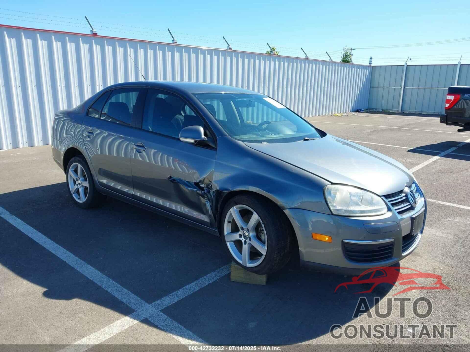 VOLKSWAGEN JETTA 2009 - 3VWJZ71K39M156799