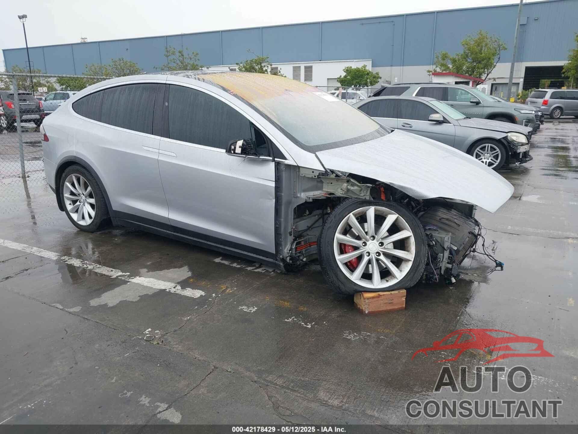 TESLA MODEL X 2016 - 5YJXCDE27GF026274