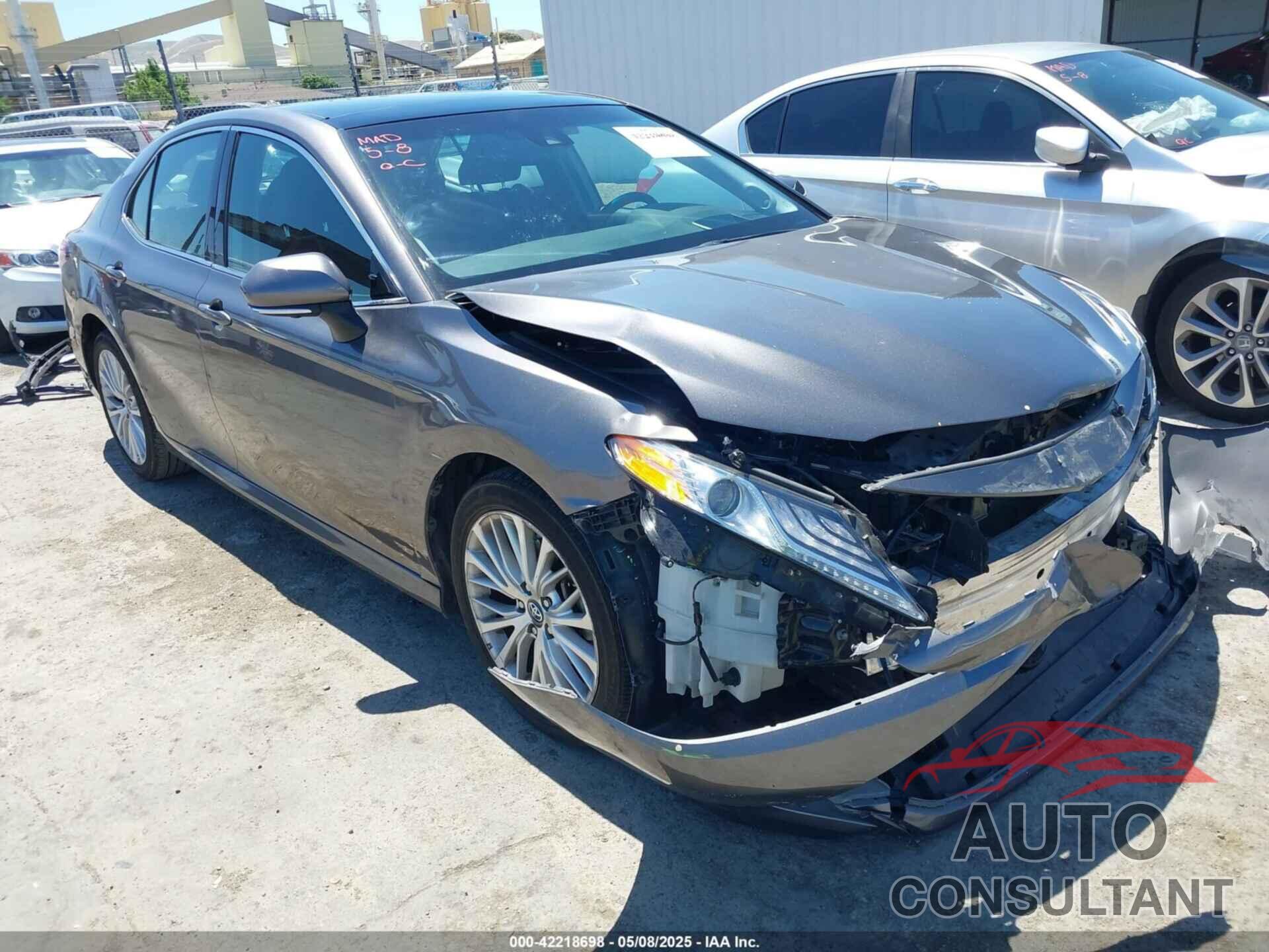 TOYOTA CAMRY 2018 - 4T1BZ1HK0JU501096