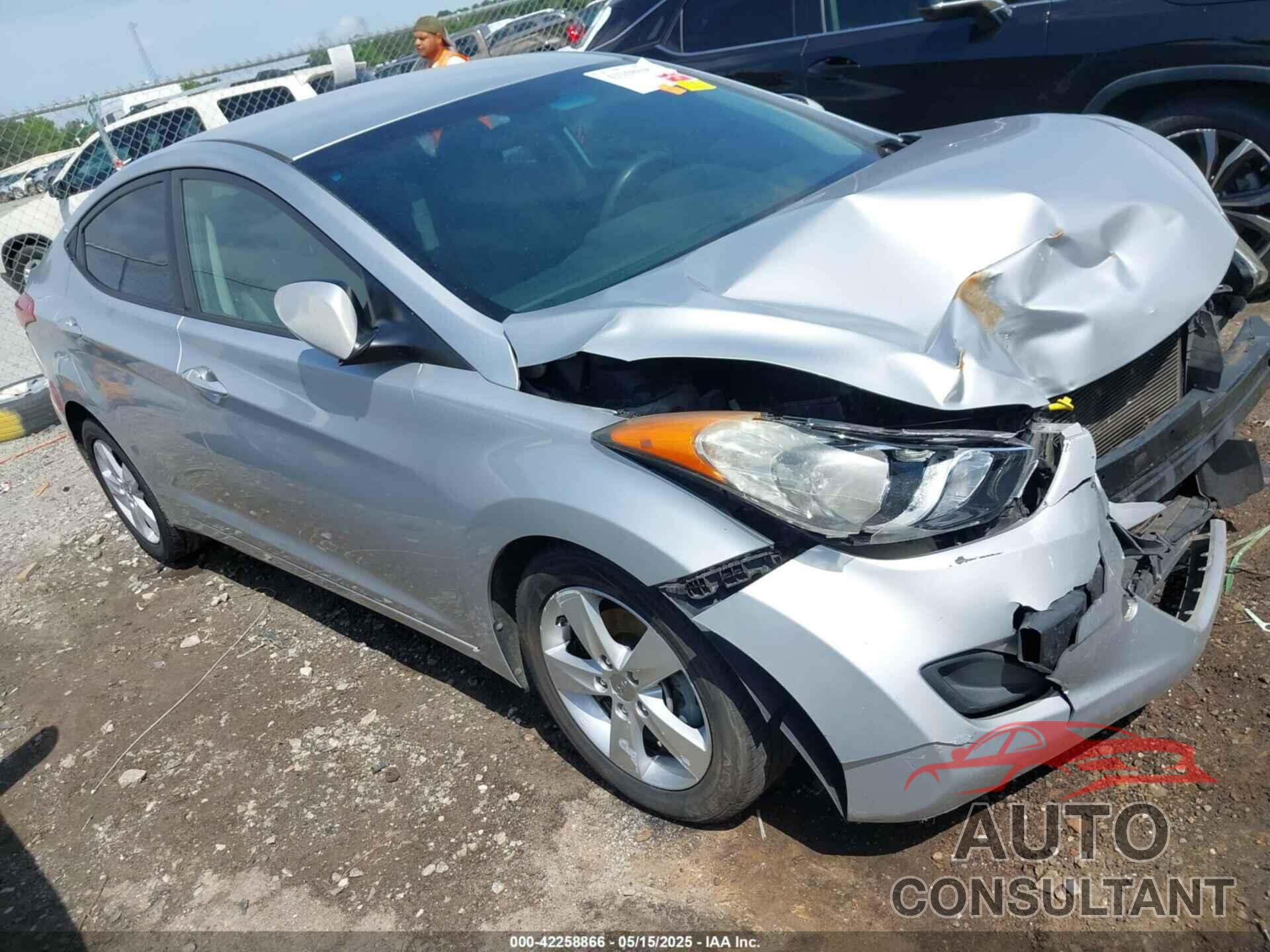 HYUNDAI ELANTRA 2013 - 5NPDH4AE1DH367431
