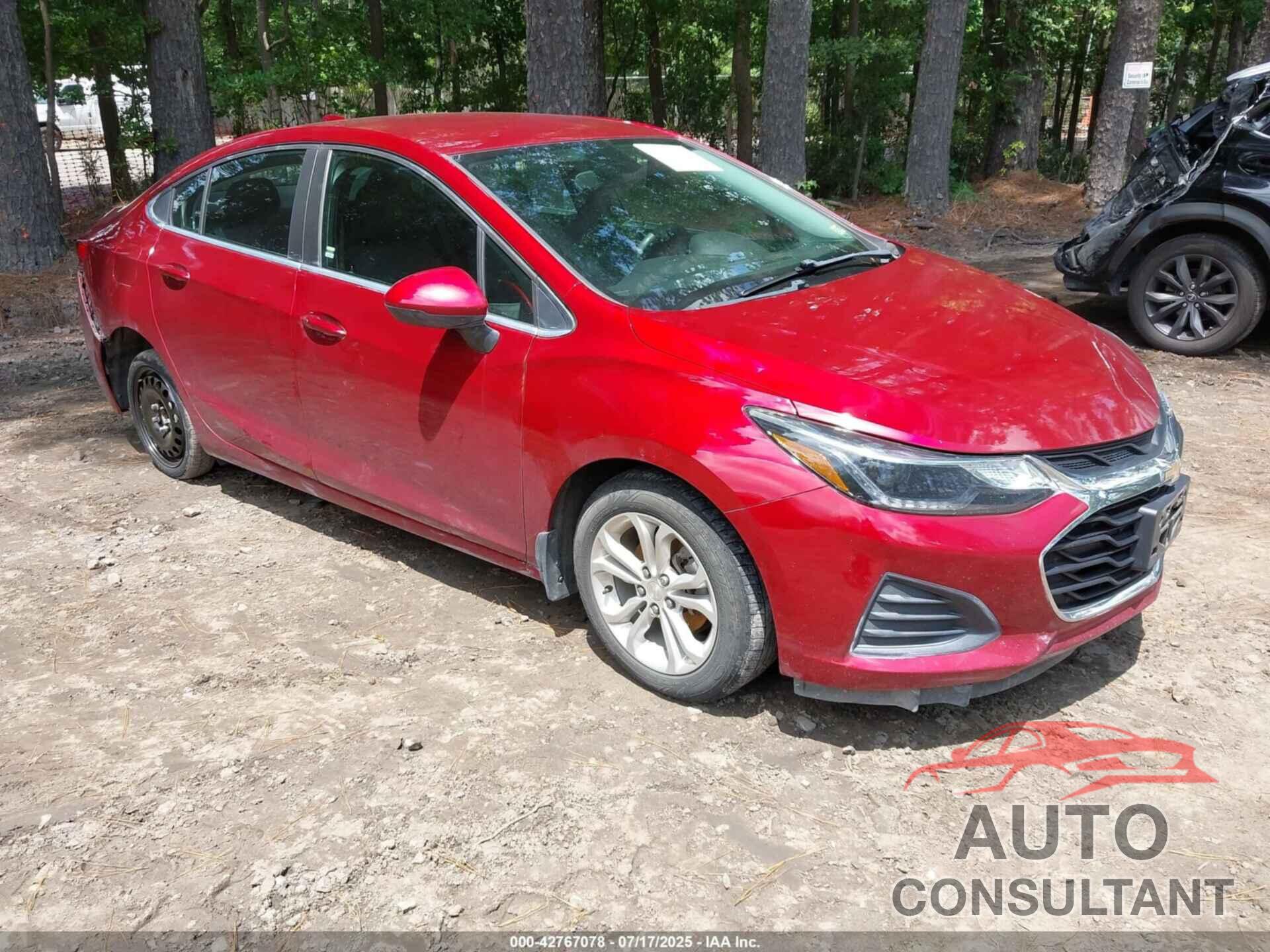 CHEVROLET CRUZE 2019 - 1G1BE5SM5K7132505
