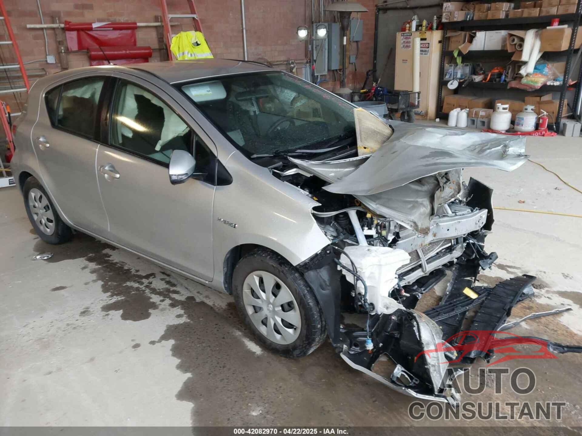TOYOTA PRIUS C 2013 - JTDKDTB33D1541713