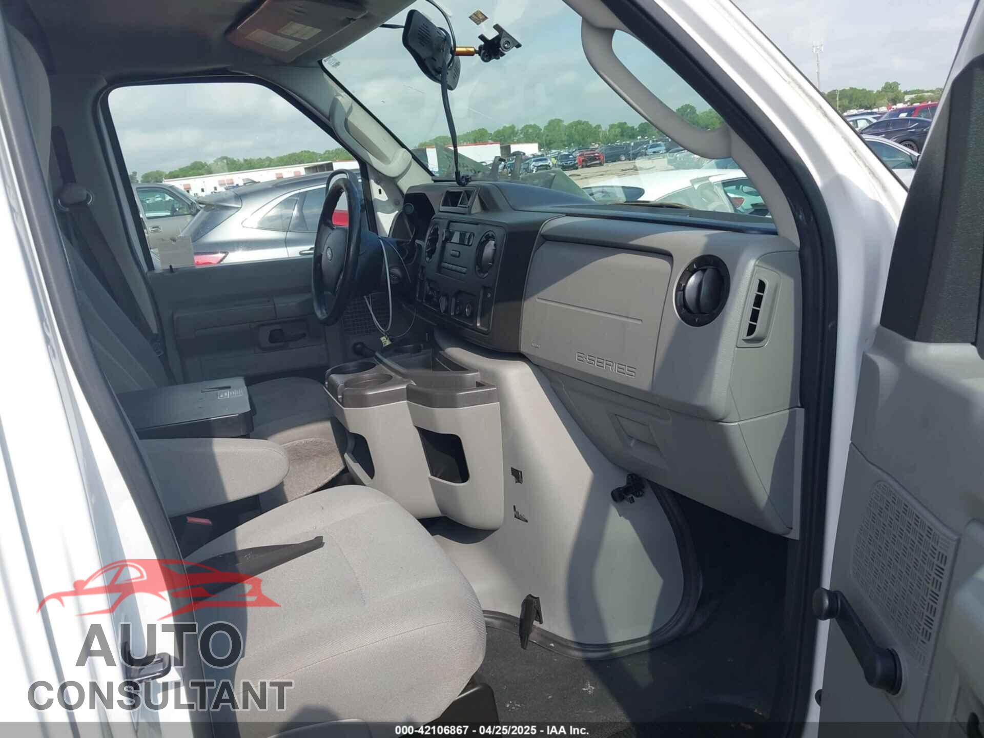 FORD E-150 2014 - 1FTNE1EW2EDB18139