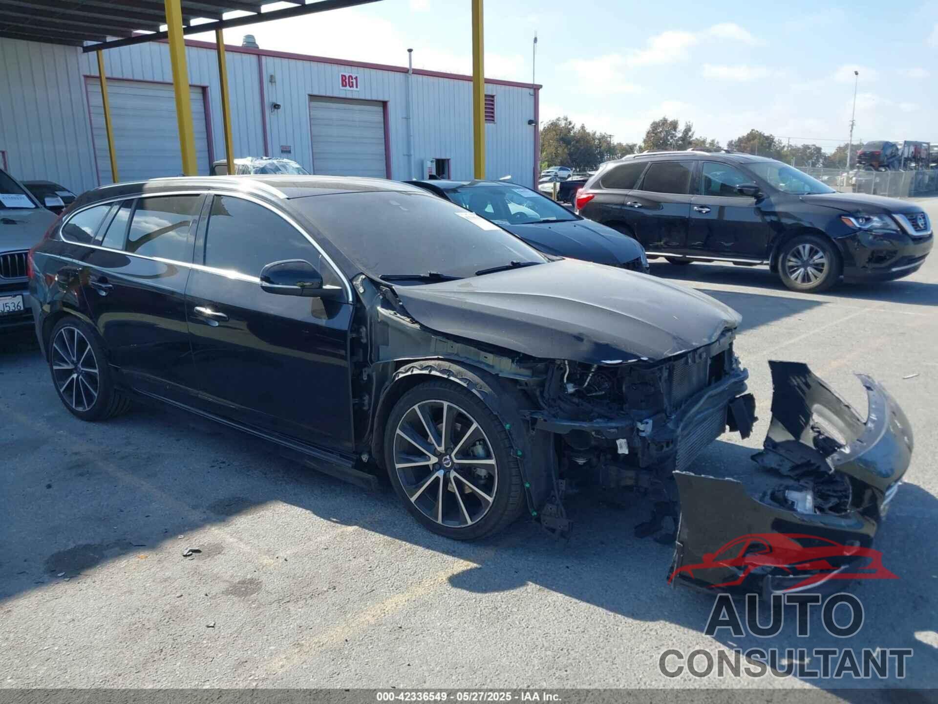 VOLVO V60 2017 - YV140MEK6H1360215