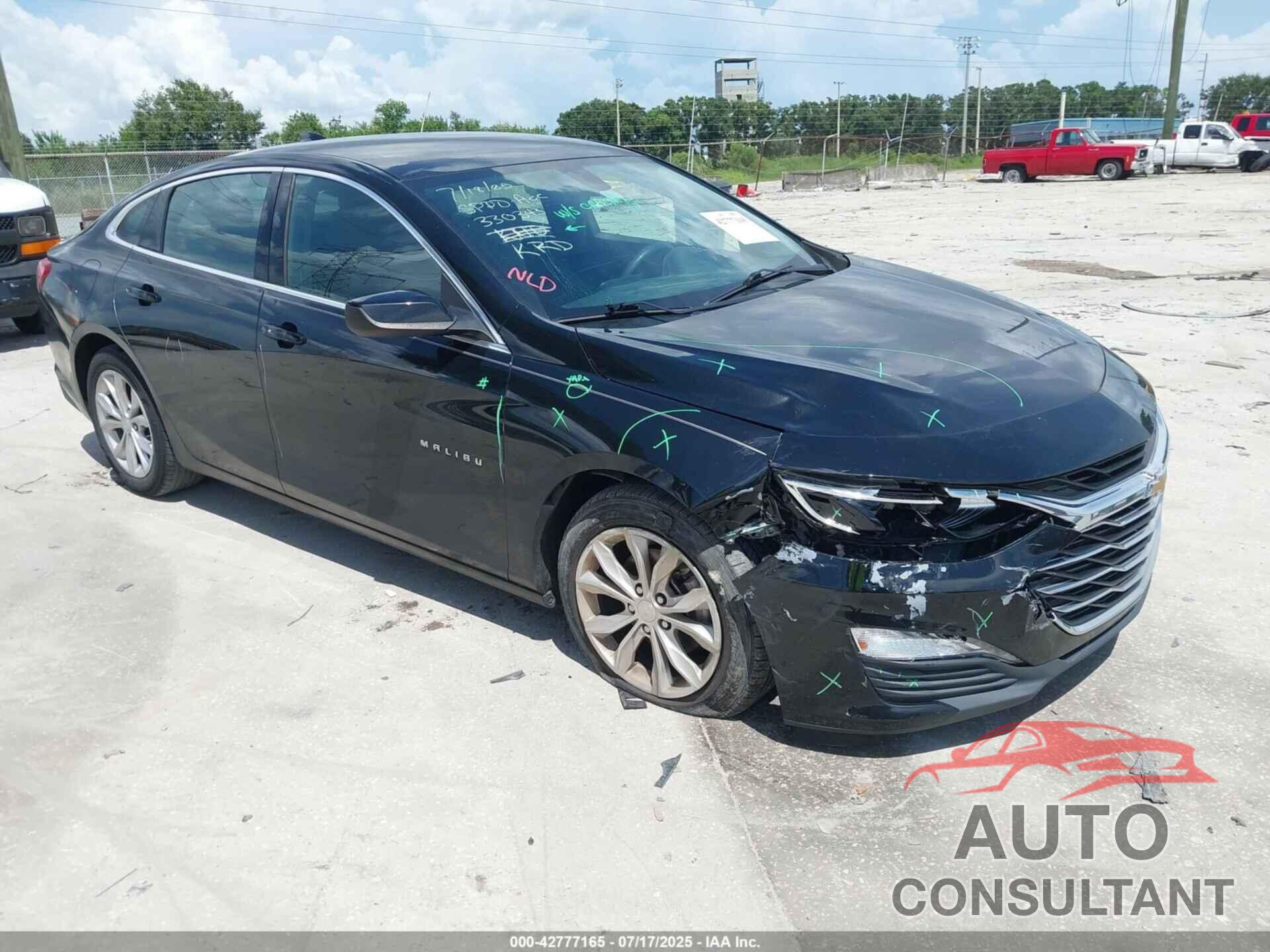 CHEVROLET MALIBU 2020 - 1G1ZD5ST1LF097395