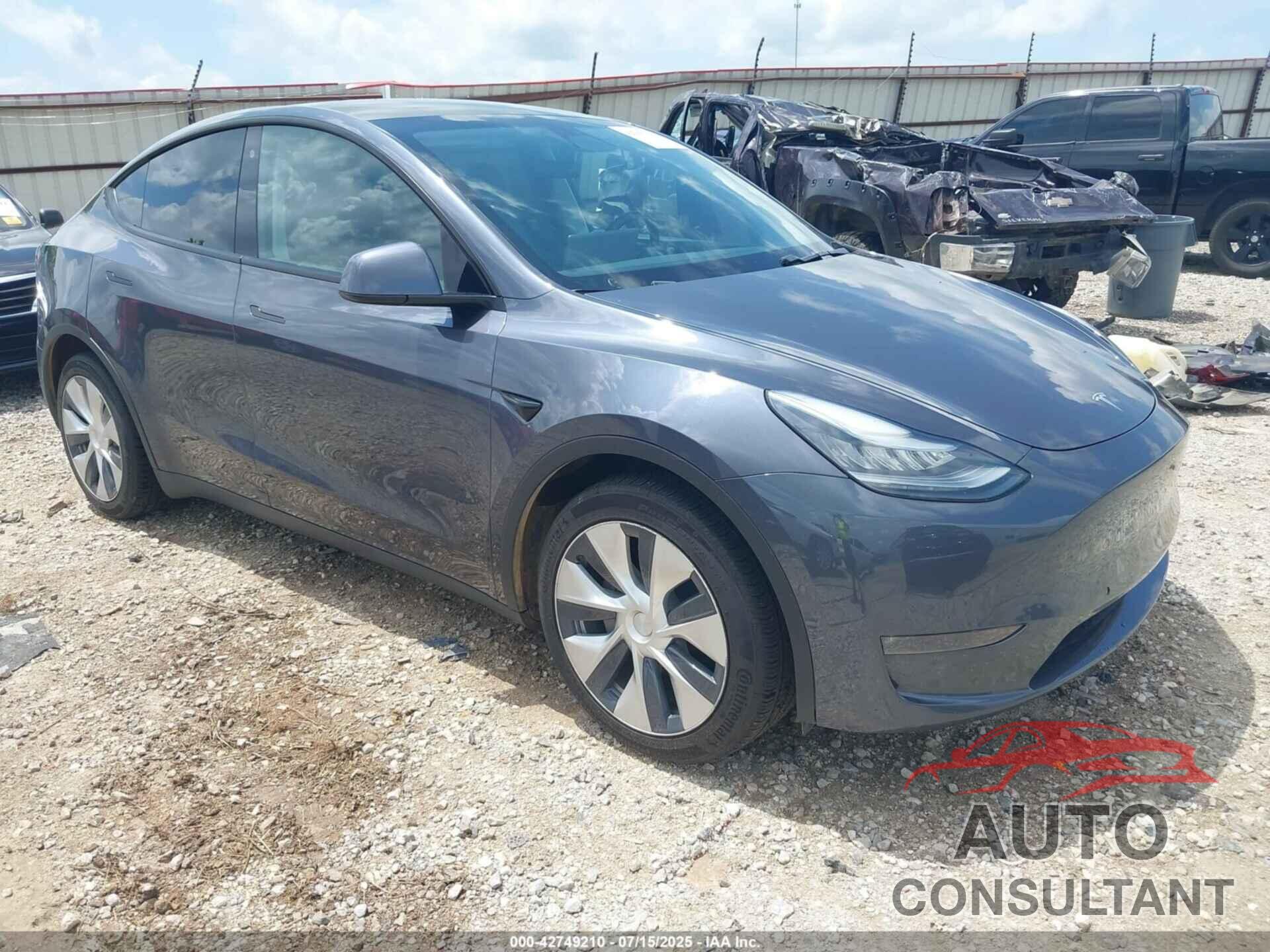 TESLA MODEL Y 2020 - 5YJYGDEE9LF013359