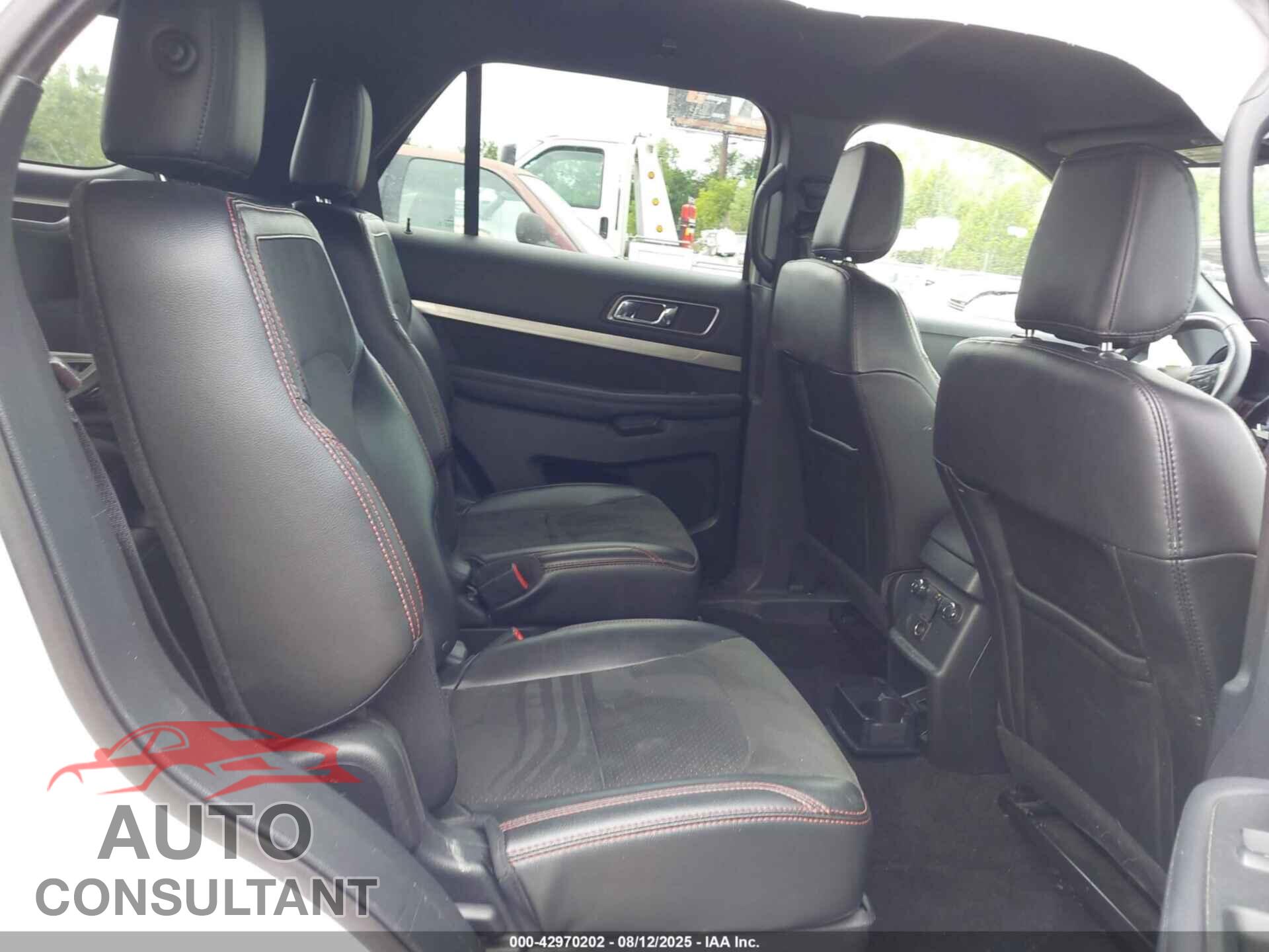 FORD EXPLORER 2018 - 1FM5K7D86JGB55164