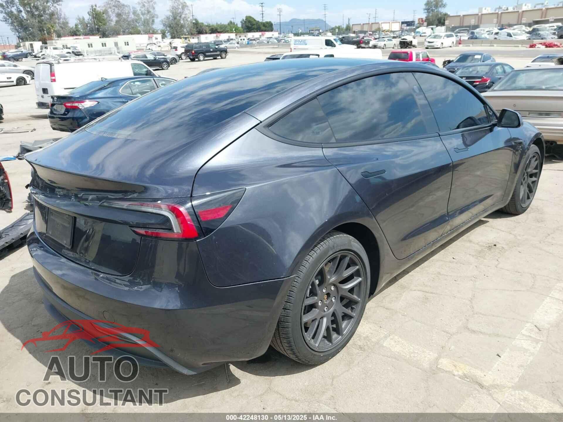 TESLA MODEL 3 2024 - 5YJ3E1EA0RF782725