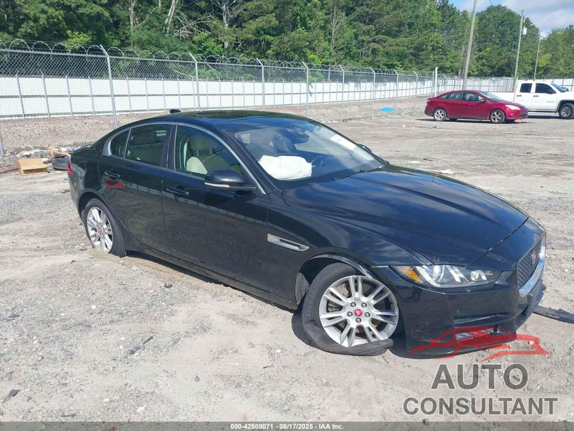 JAGUAR XE 2017 - SAJAD4BG2HA968201