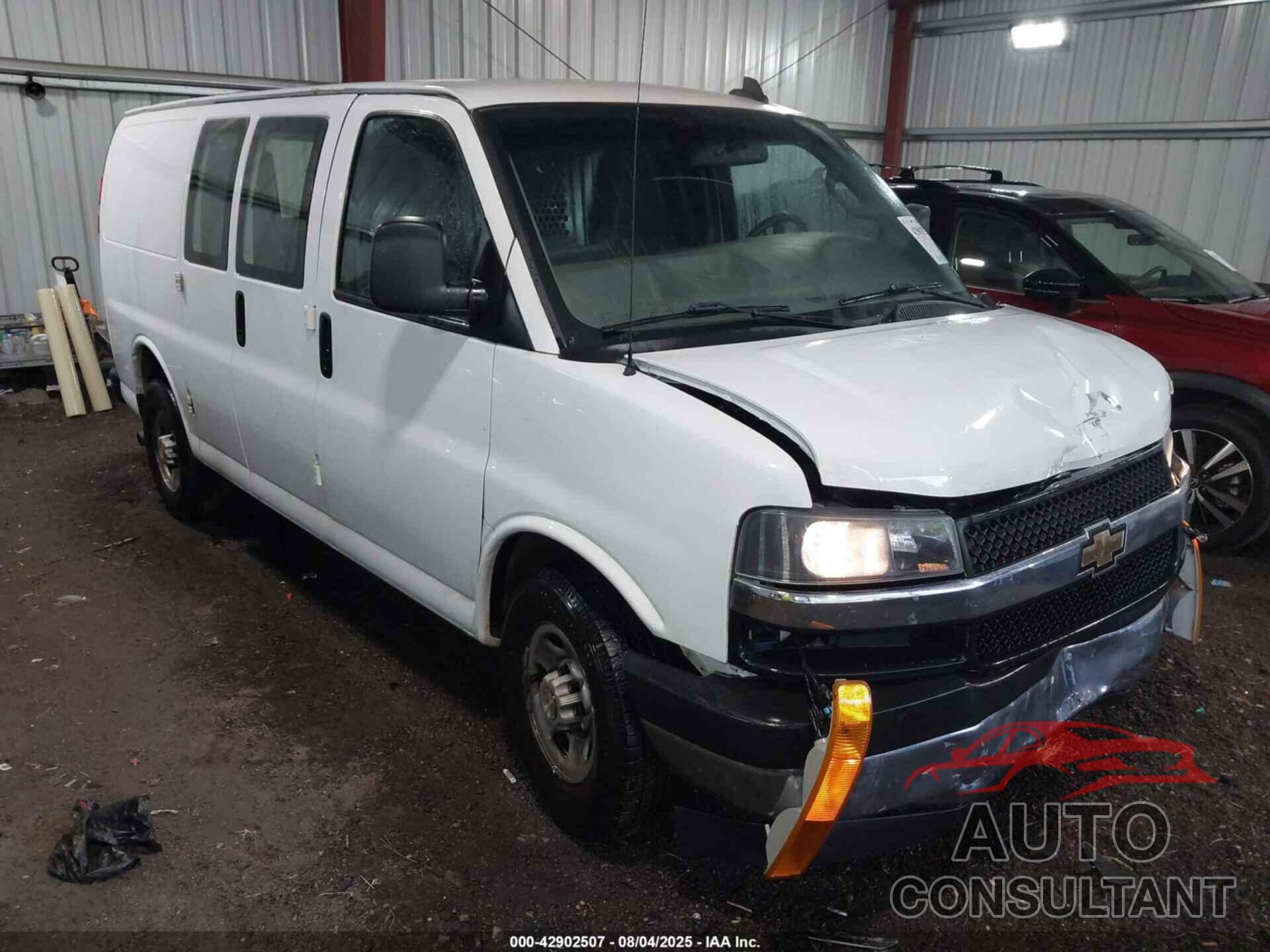 CHEVROLET EXPRESS G2500 2020 - 1GCWGAFG0L1229714