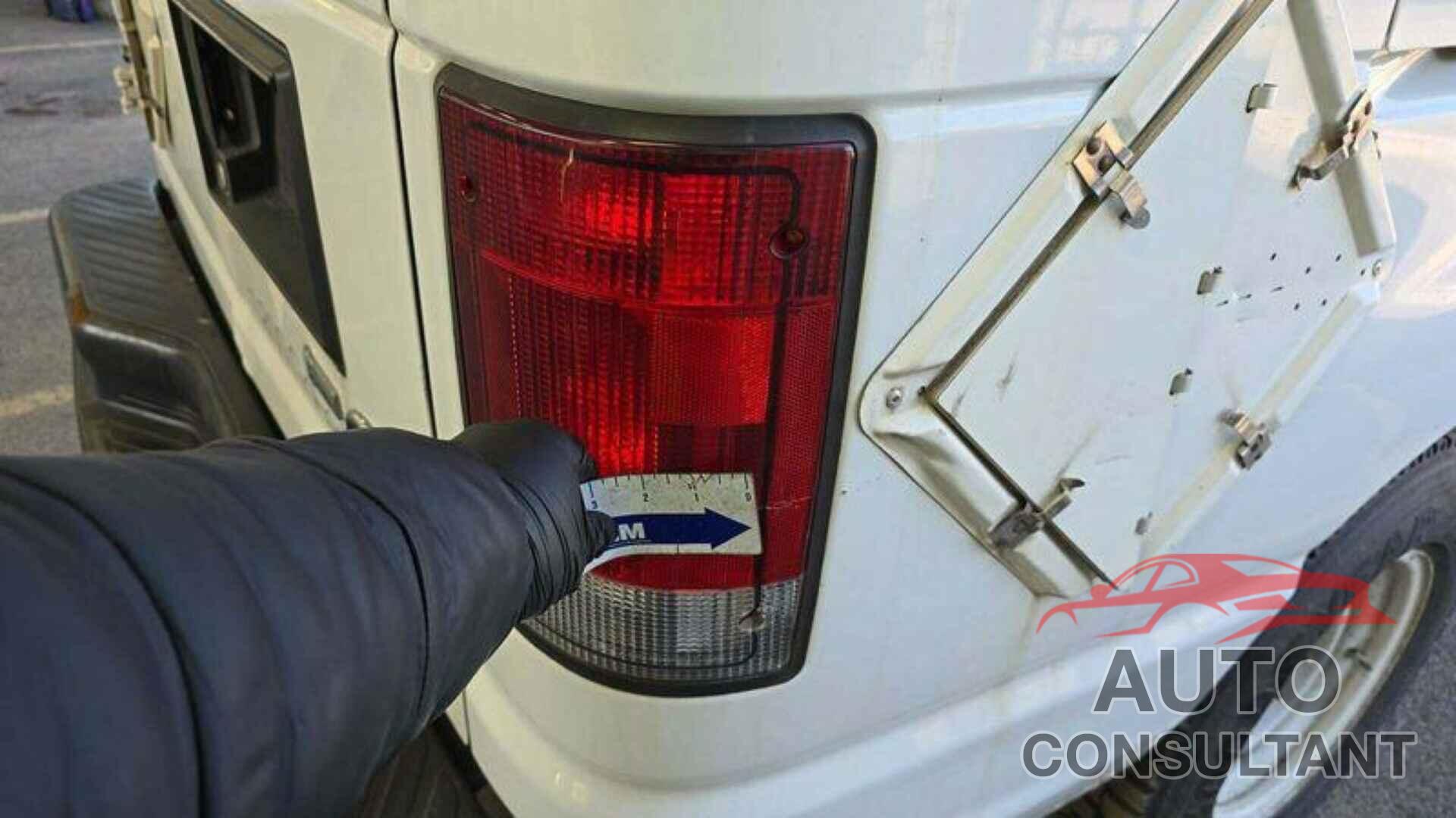 FORD ECONOLINE 2010 - 1FTNE1EW3ADA91740