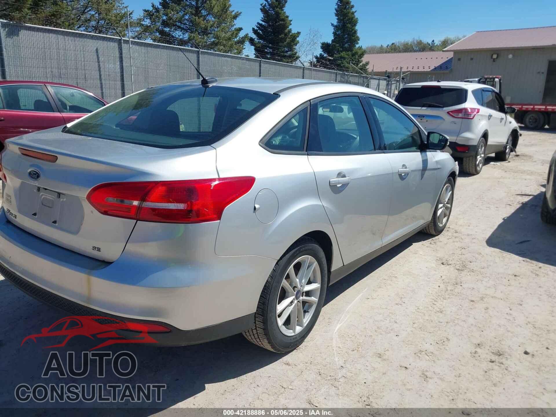 FORD FOCUS 2017 - 1FADP3F21HL237412